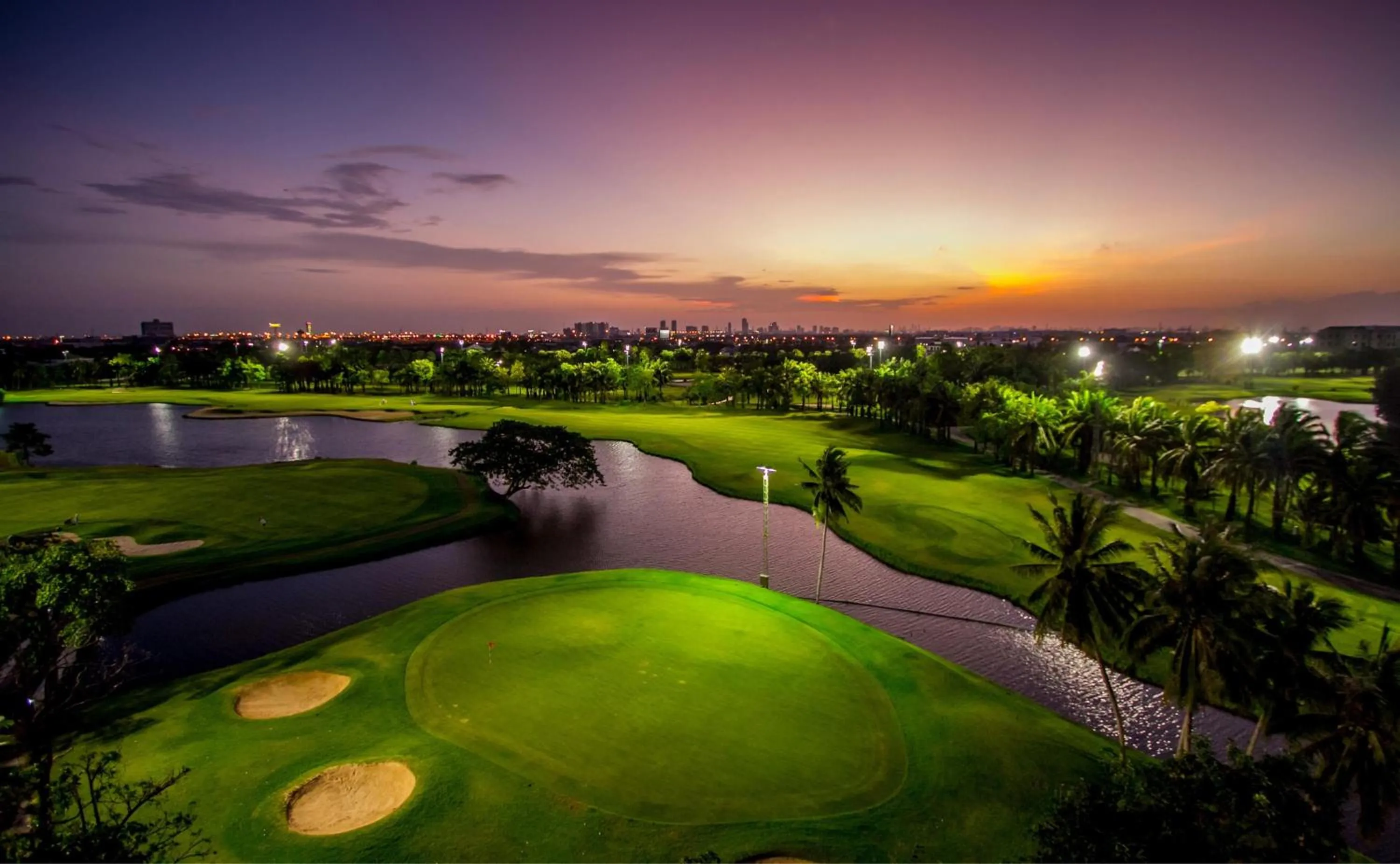 Golfcourse in Hilton Bangkok Suvarnabhumi Golf Resort & Spa