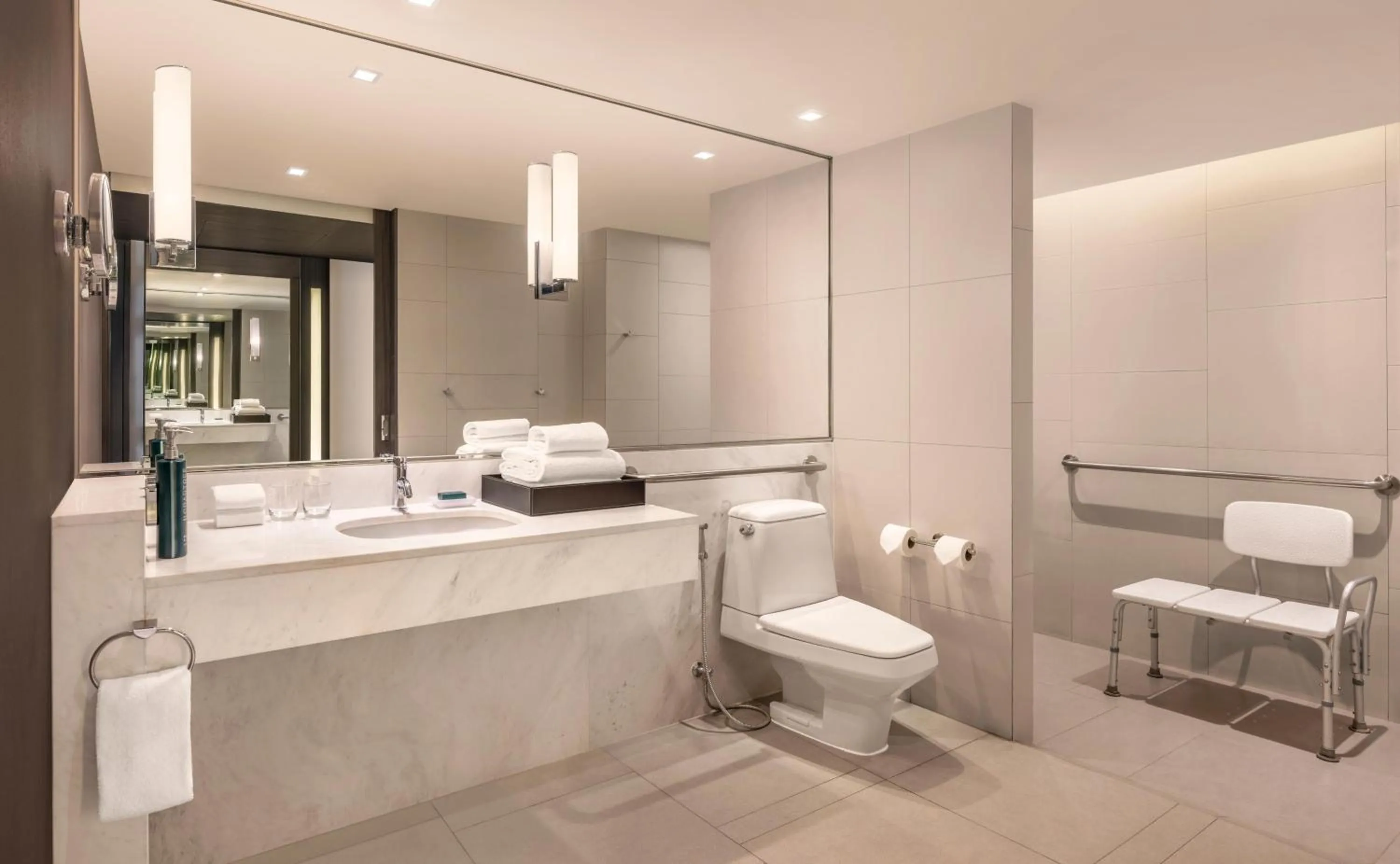 Bathroom in Hilton Bangkok Suvarnabhumi Golf Resort & Spa