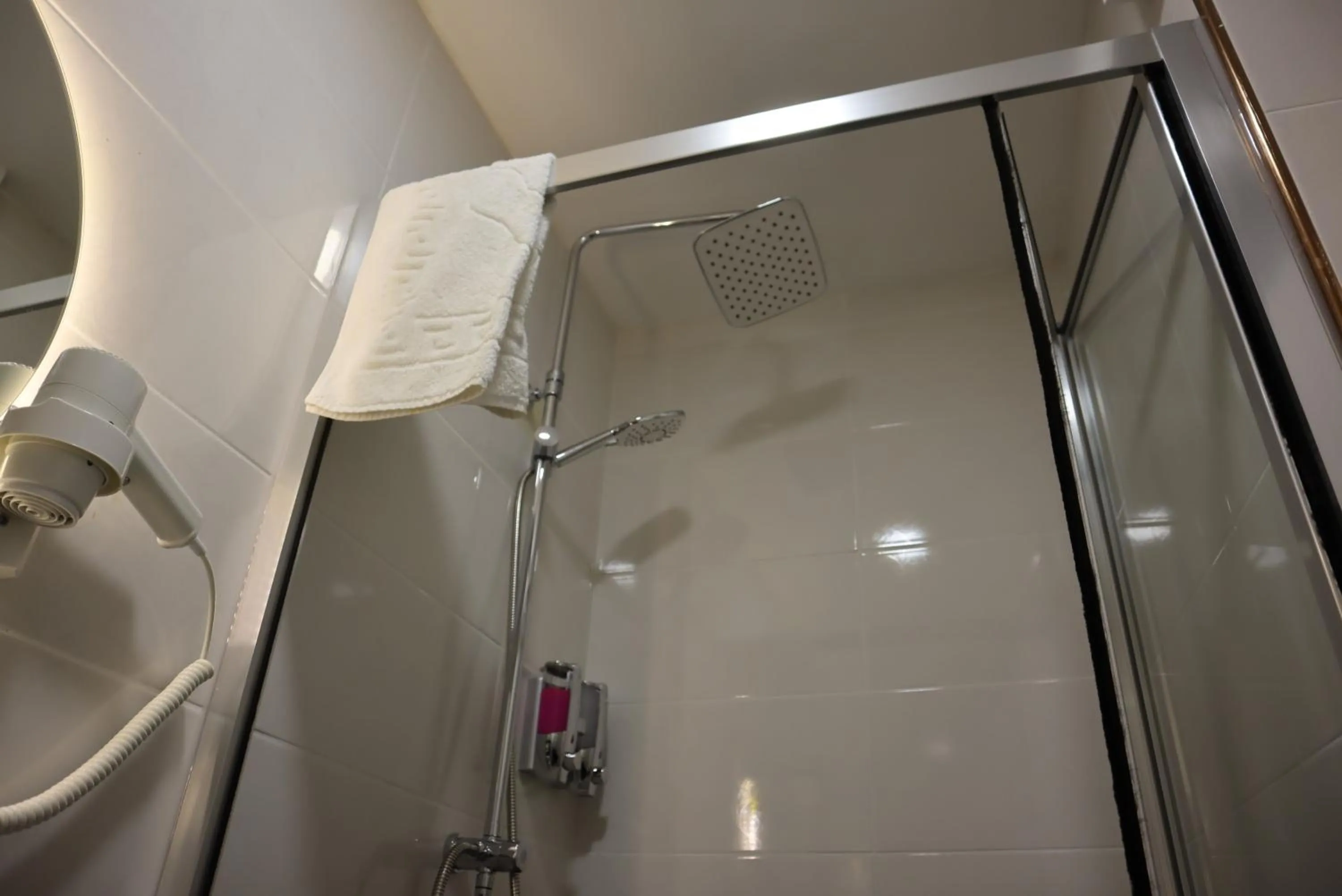 Shower in Galata istanbul Hotel