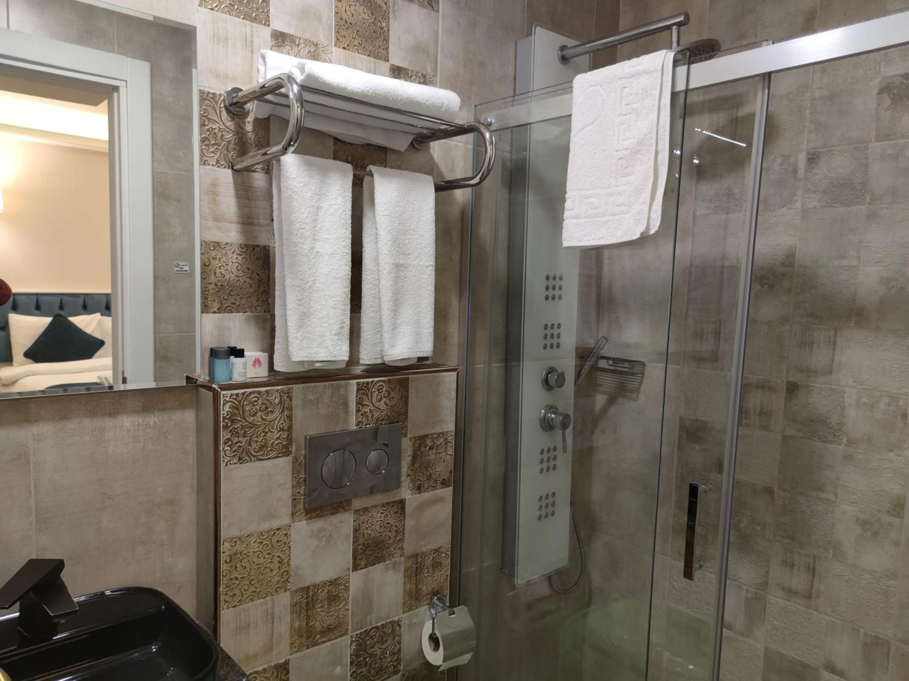 Shower in Galata istanbul Hotel