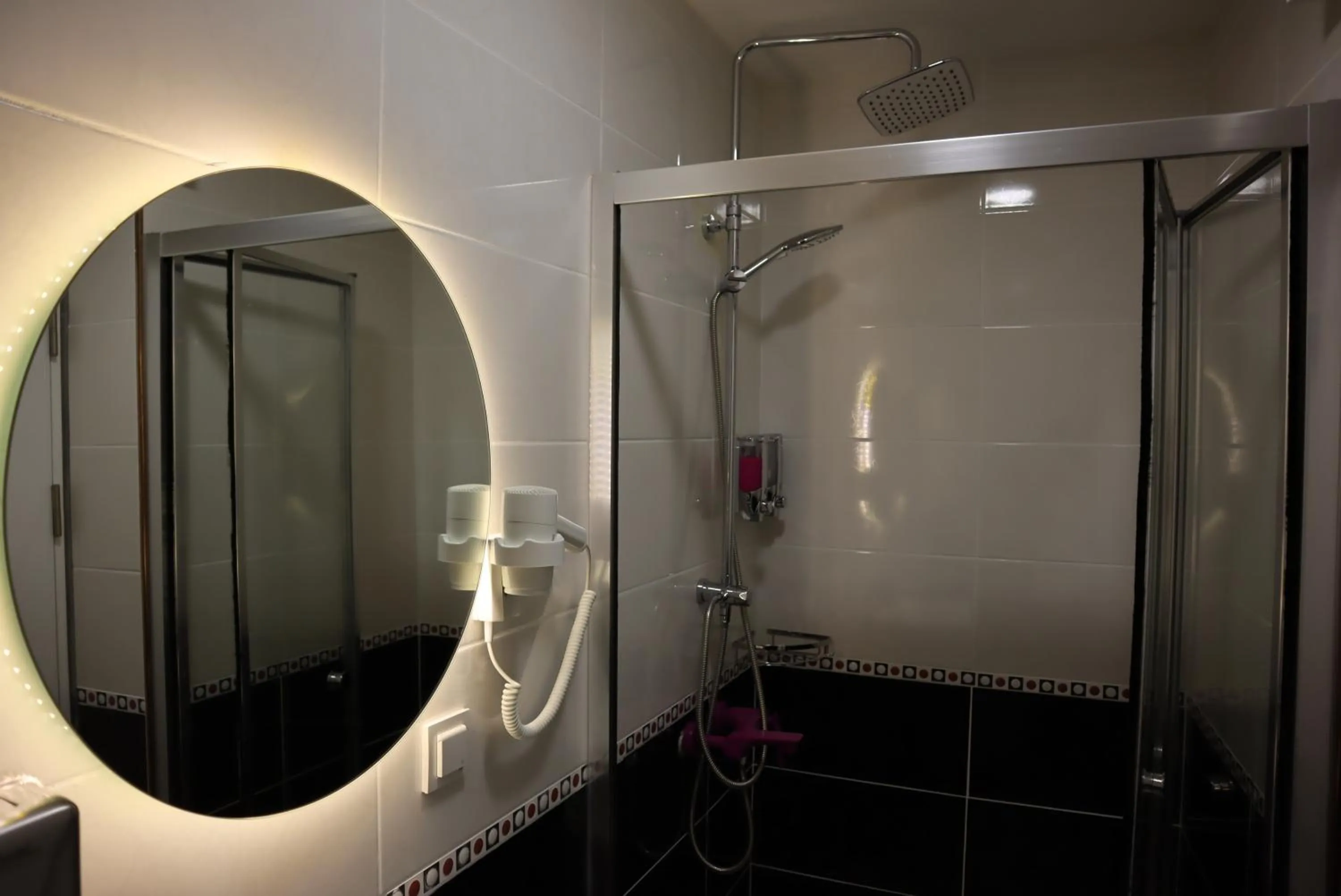 Shower in Galata istanbul Hotel