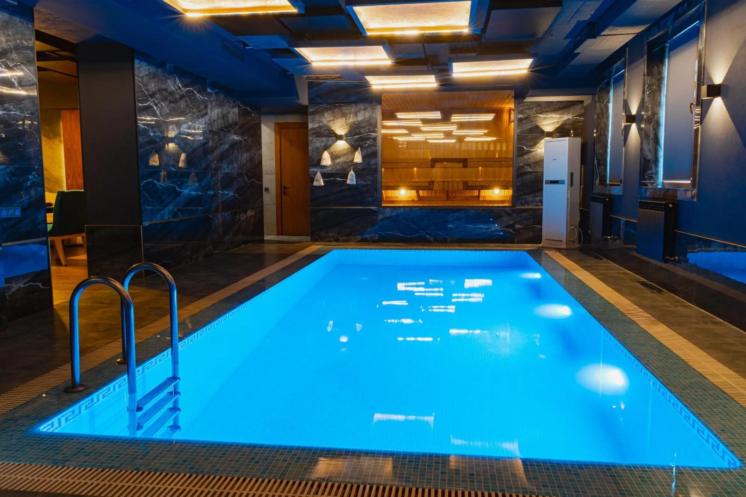 Altair Hotel