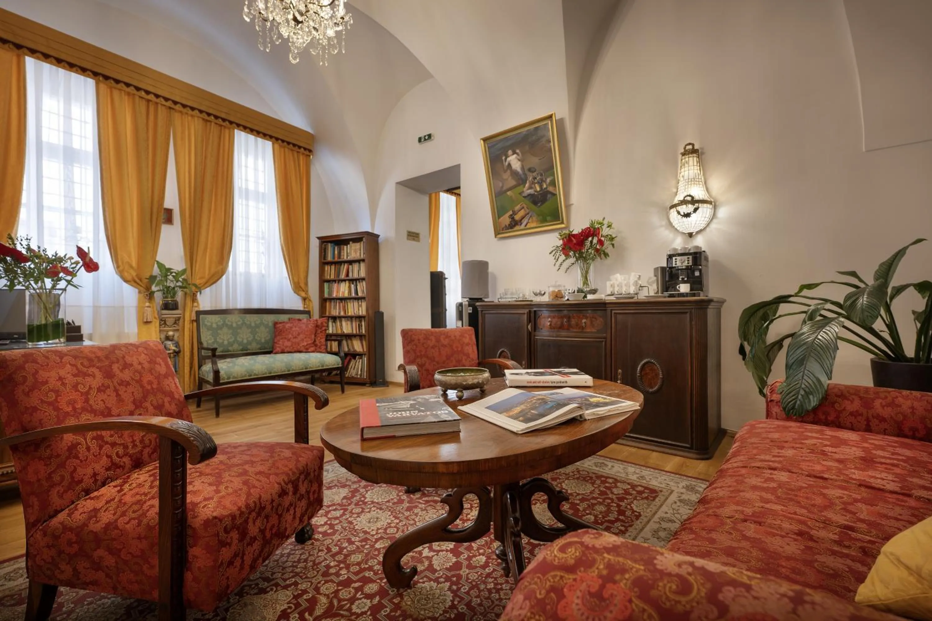 Library in Little King Hotel U Malvaze