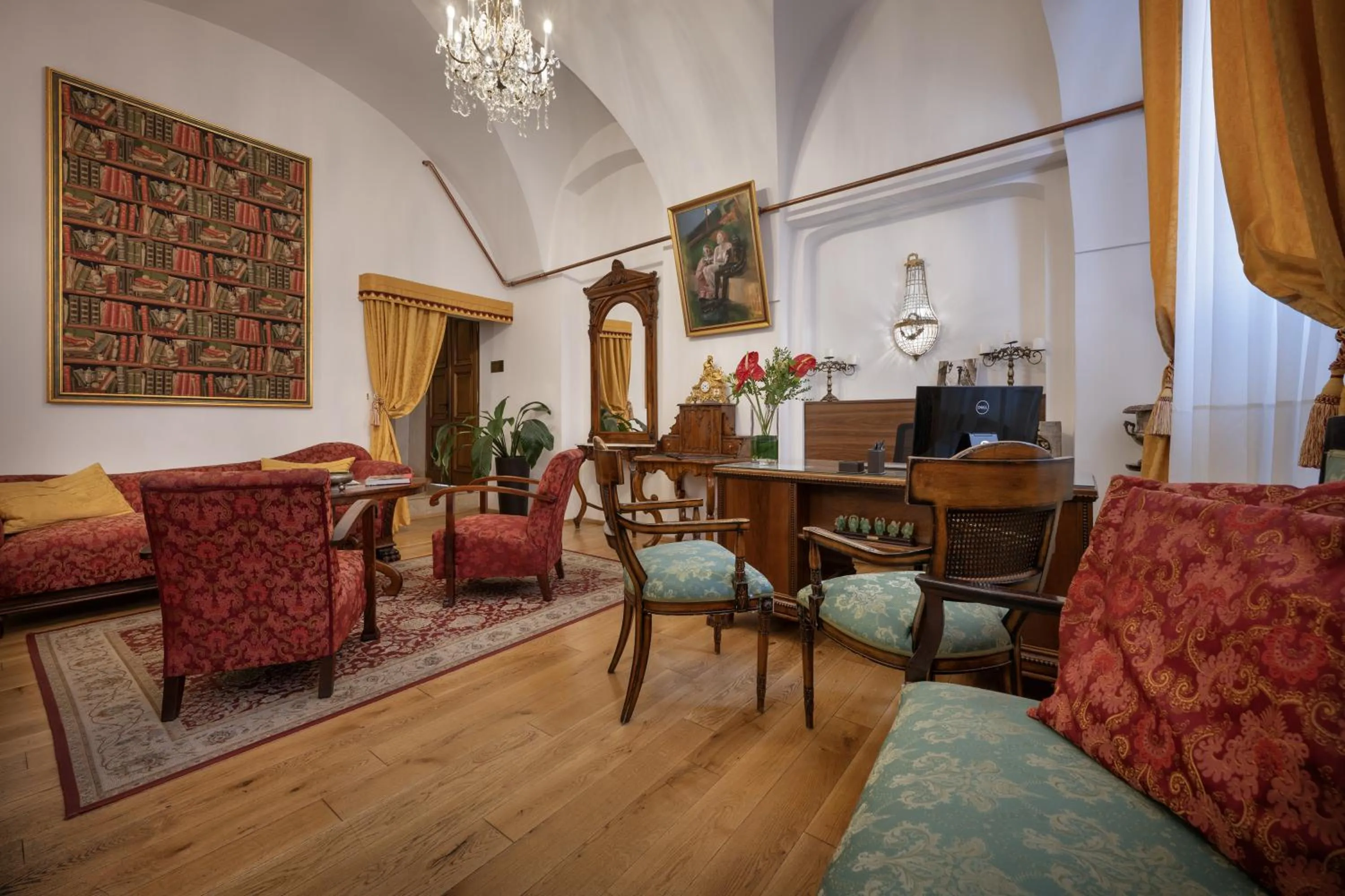 Lobby or reception in Little King Hotel U Malvaze