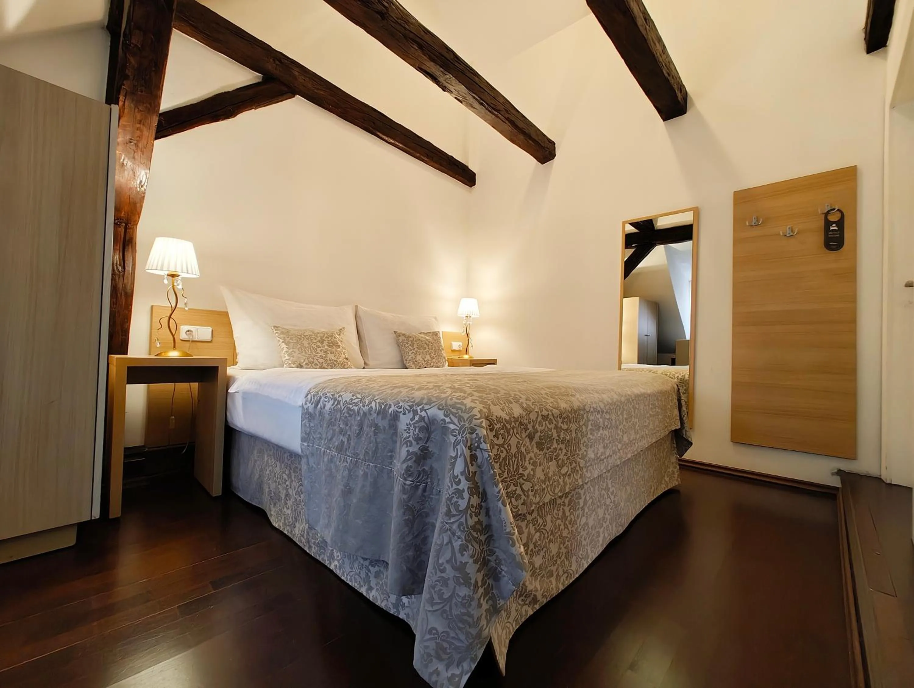 Bedroom, Bed in Little King Hotel U Malvaze