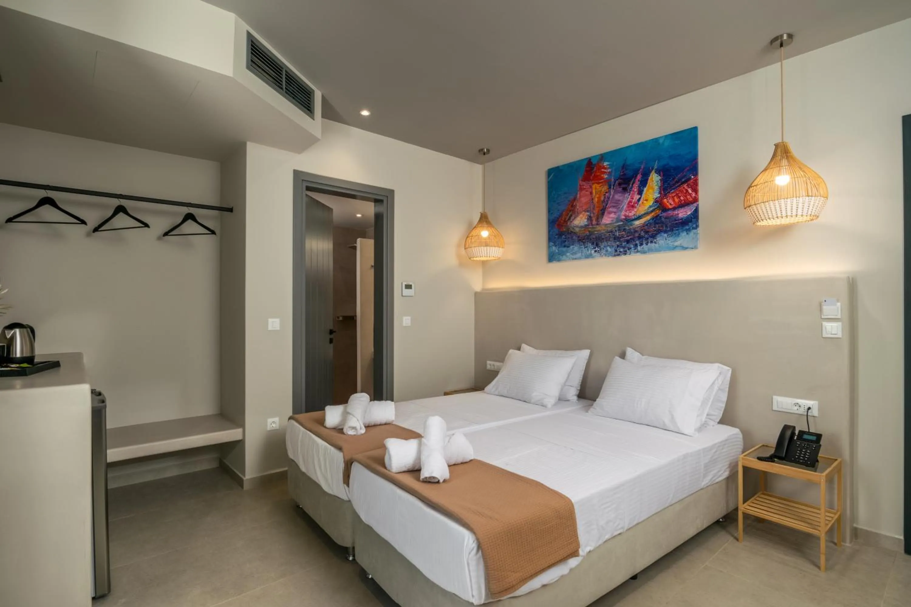 Photo of the whole room, Bed in Afroessa Milos