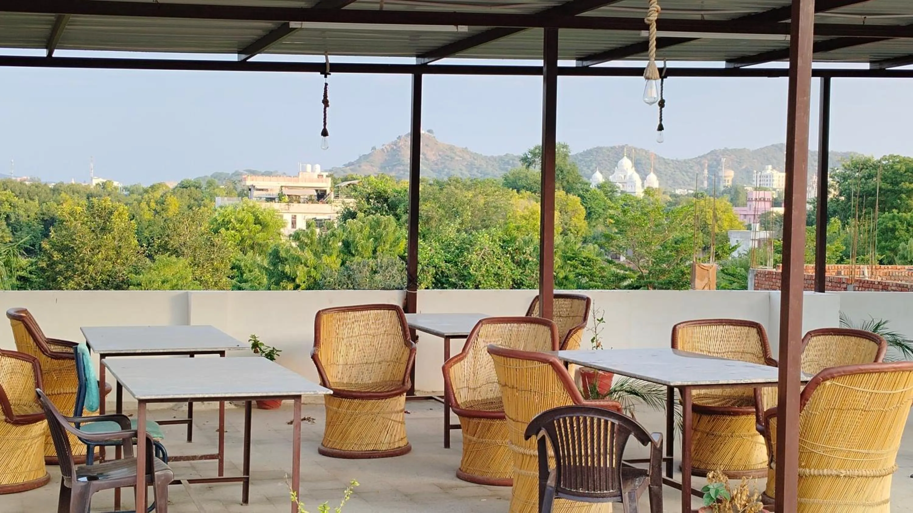 Restaurant/places to eat in Hotel Grand Vijay