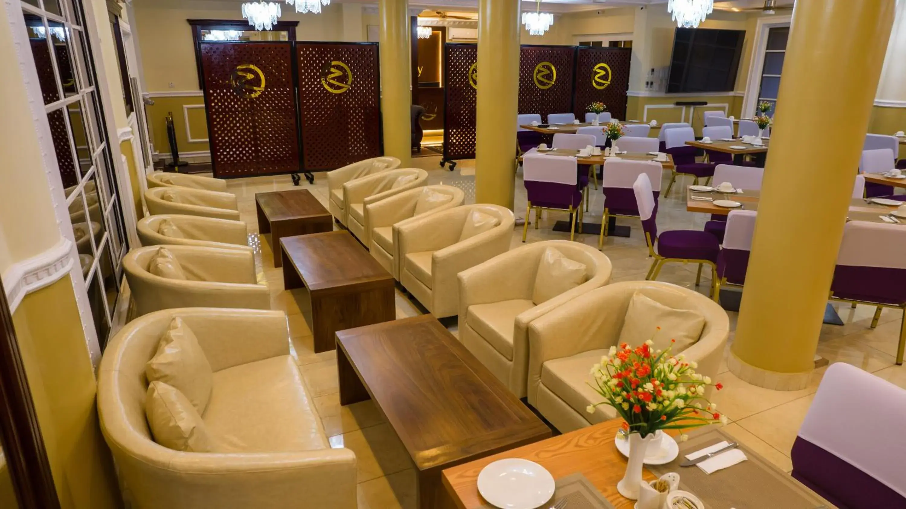 Restaurant/places to eat in Zimansky Hotel Restaurant/places to eat in Zimansky Hotel