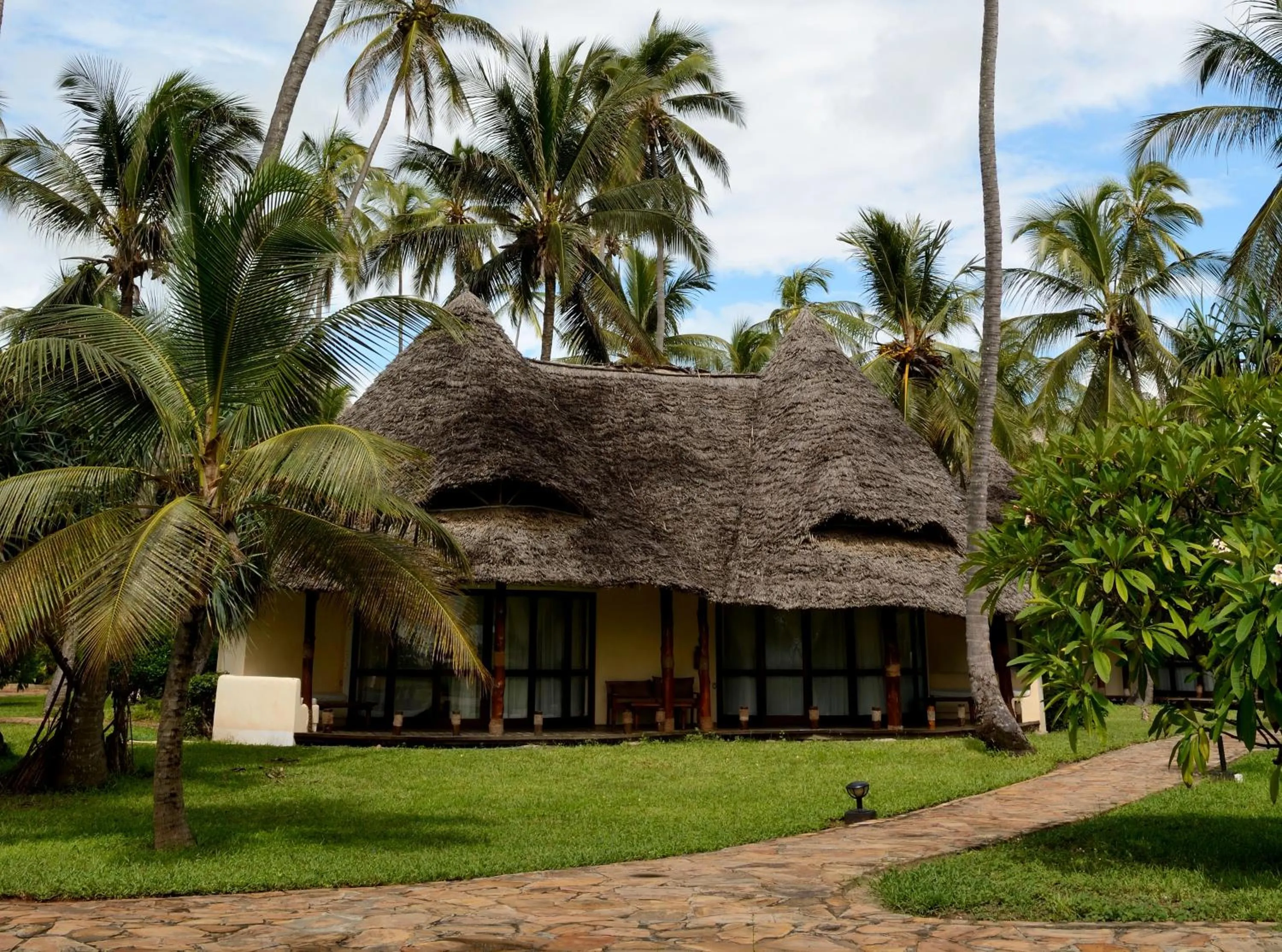Shower in Ocean Paradise Resort & Spa