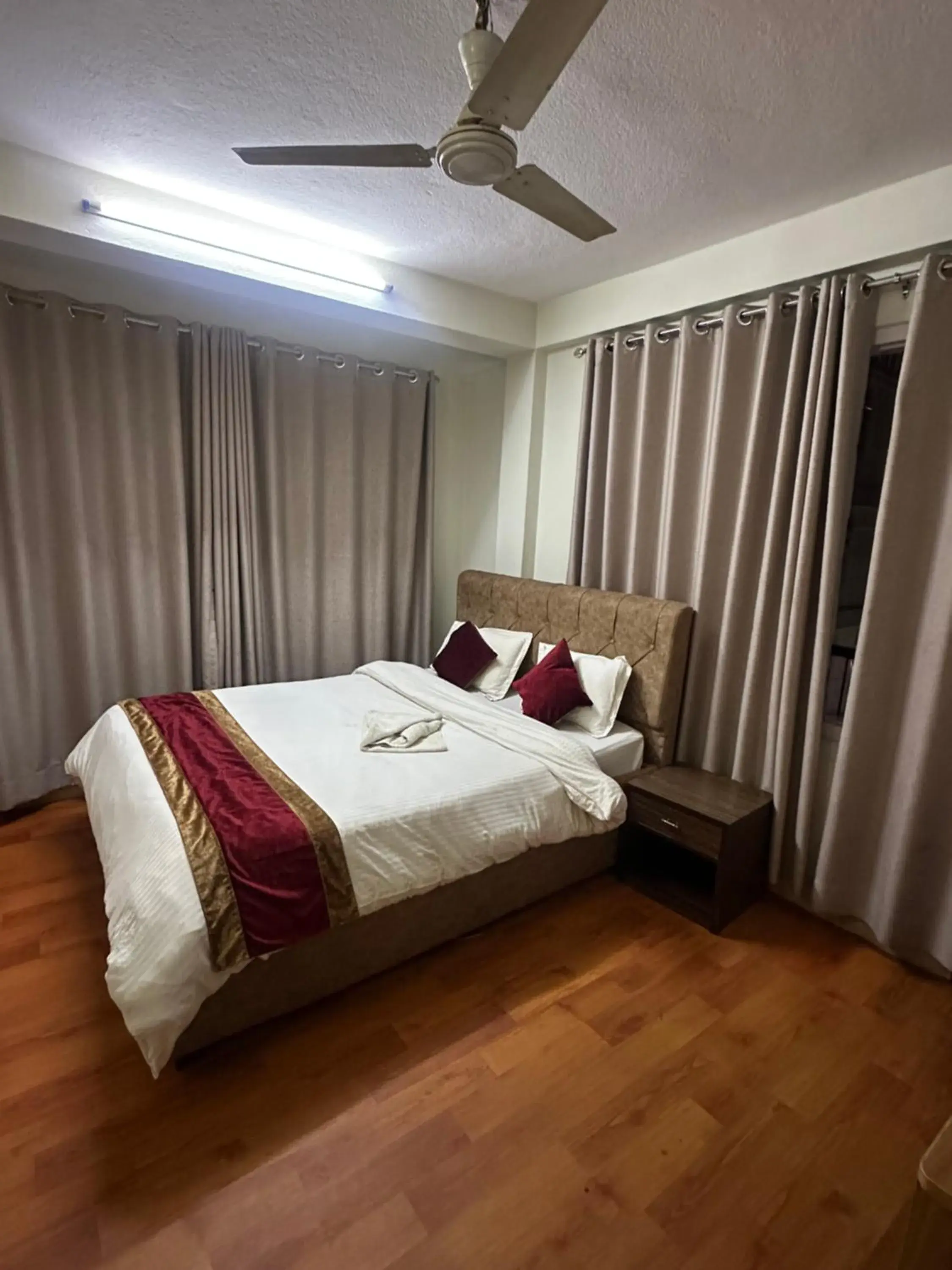 Single Room with Bathroom - single occupancy in Om Tara Guest House Pvt Ltd Single Room with Bathroom - single occupancy in Om Tara Guest House Pvt Ltd