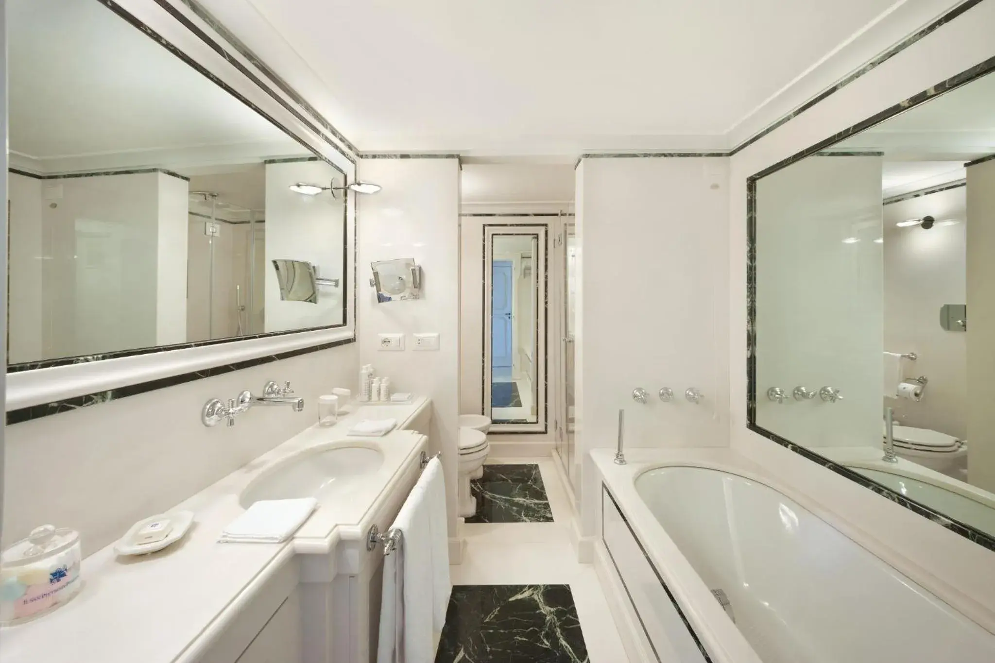 Bathroom in Il San Pietro di Positano Bathroom in Il San Pietro di Positano