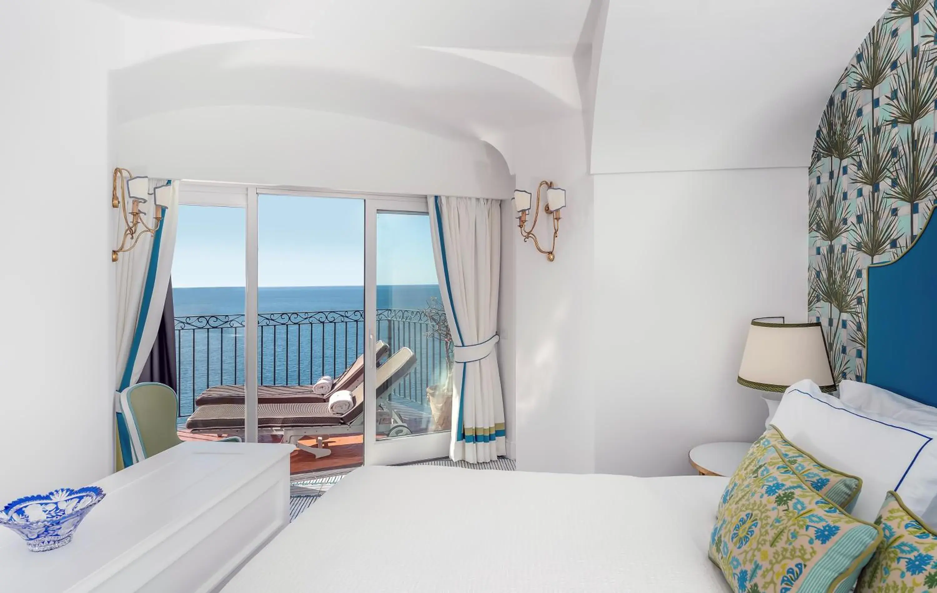 Balcony/Terrace, Bed in Il San Pietro di Positano Balcony/Terrace, Bed in Il San Pietro di Positano