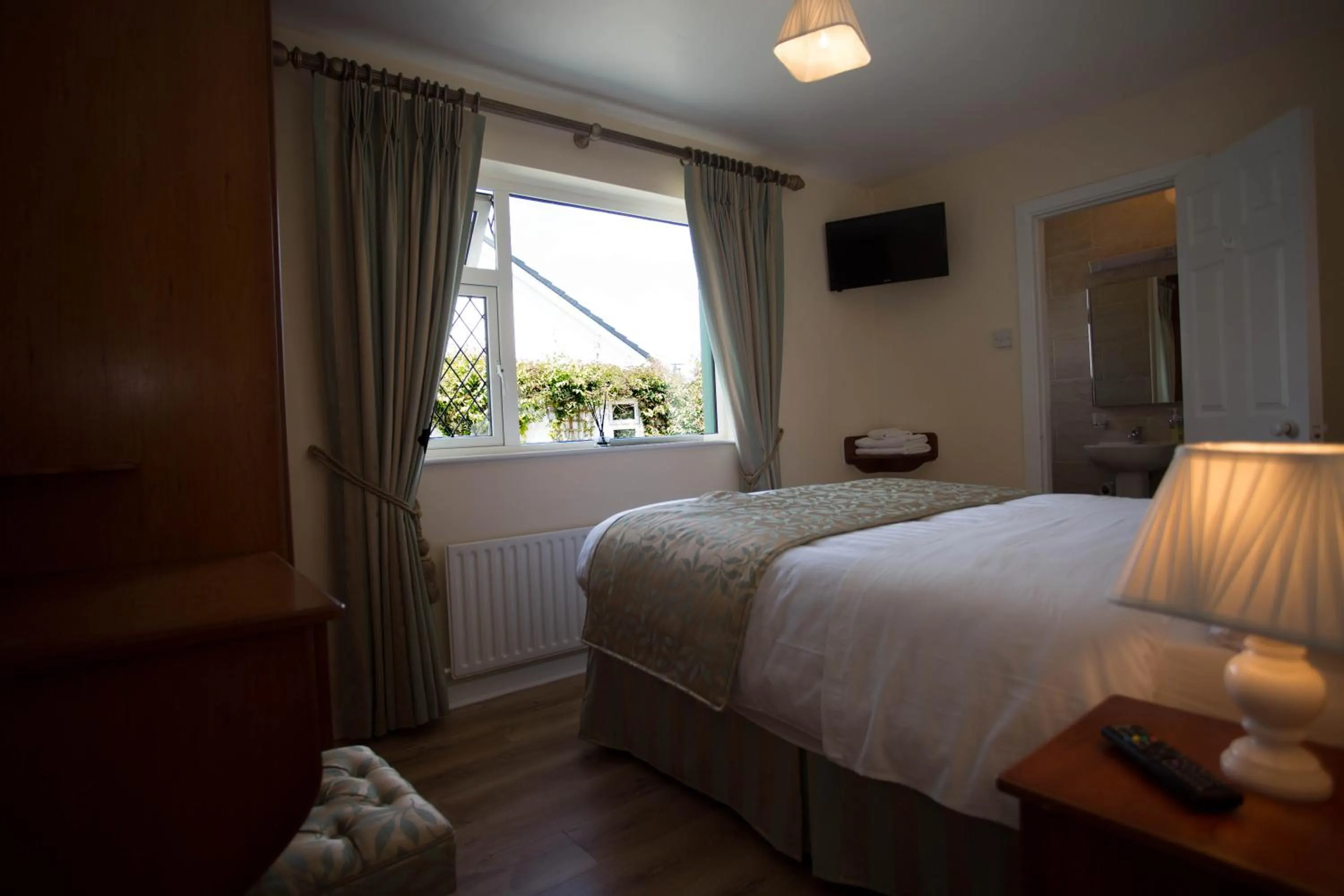 TV and multimedia, Bed in Island View House