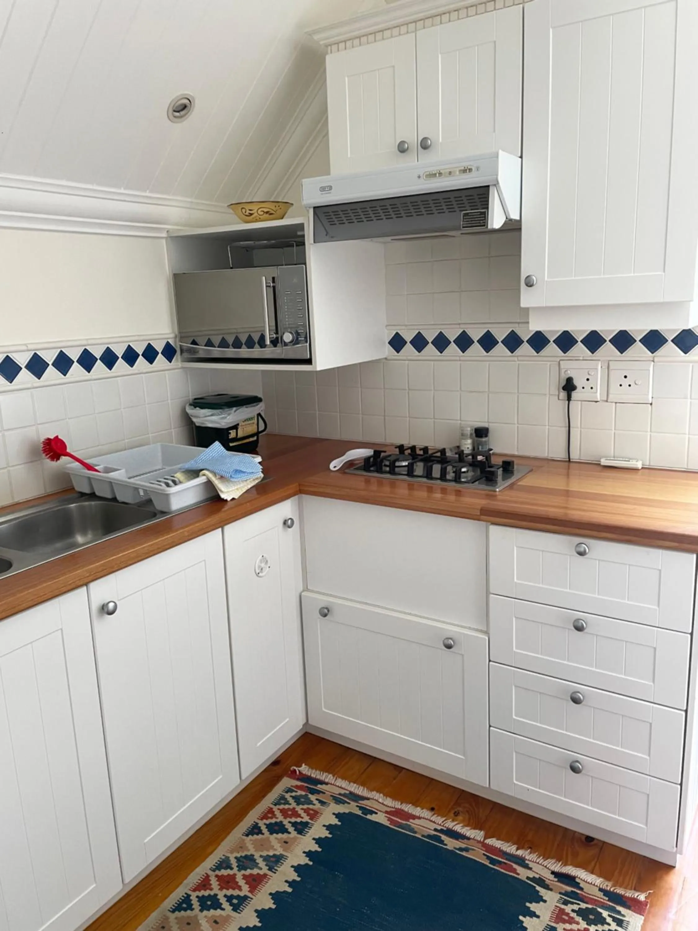 Kitchen or kitchenette in Beside Still Waters