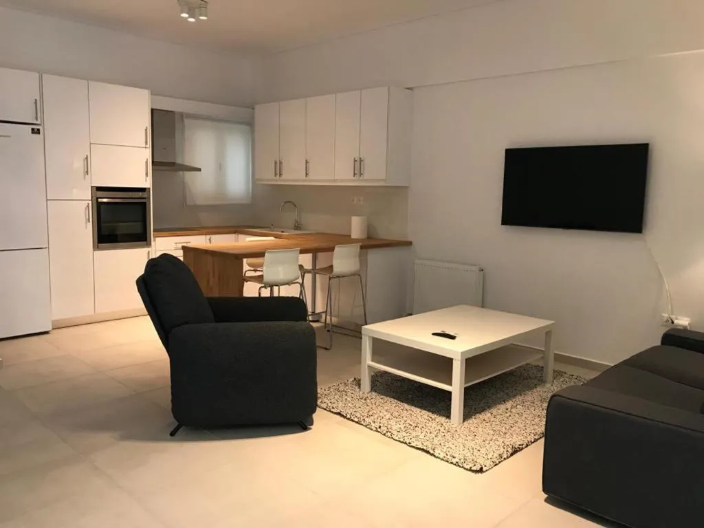 Apartment For 4 Ppl In N. Smirni