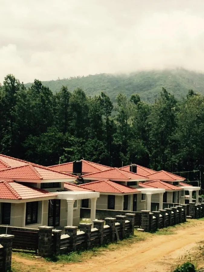 Property building in Goldenoaks Resort