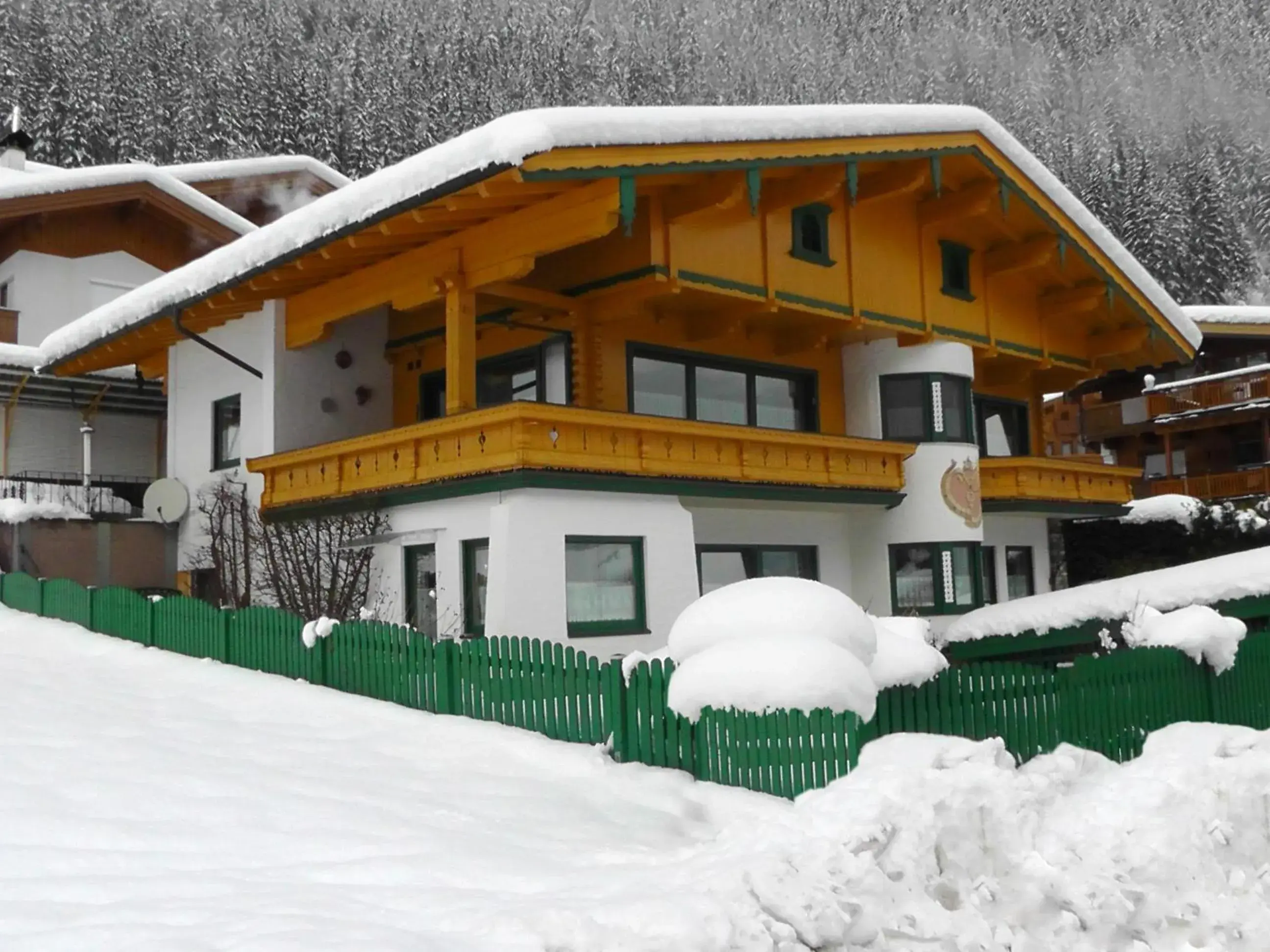 Appartementhaus Zillertal by PiaundDirk Appartementhaus Zillertal by PiaundDirk
