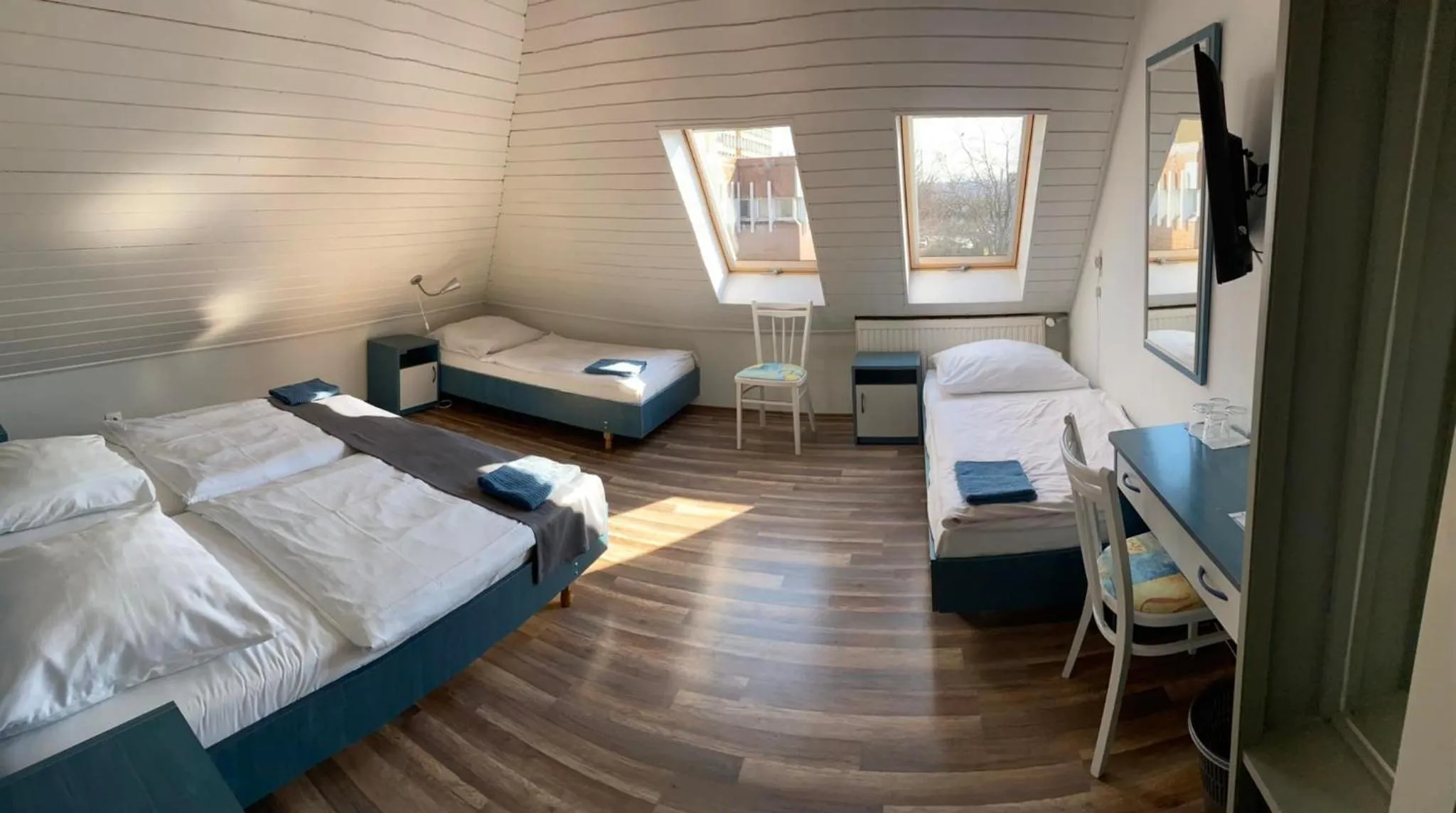 Photo of the whole room, Bed in Joker Panzió