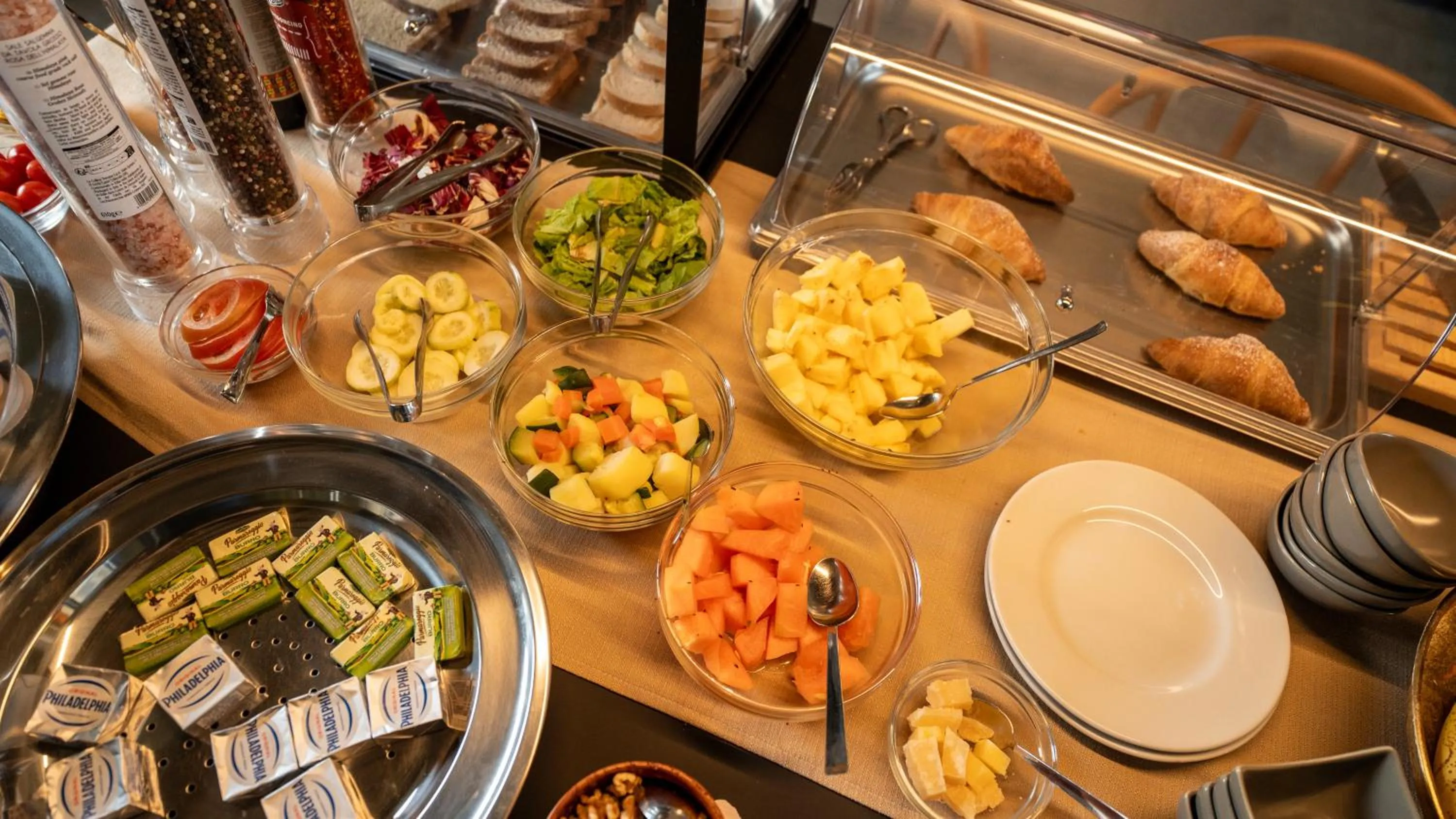 Buffet breakfast in Terreforti Luxury Village