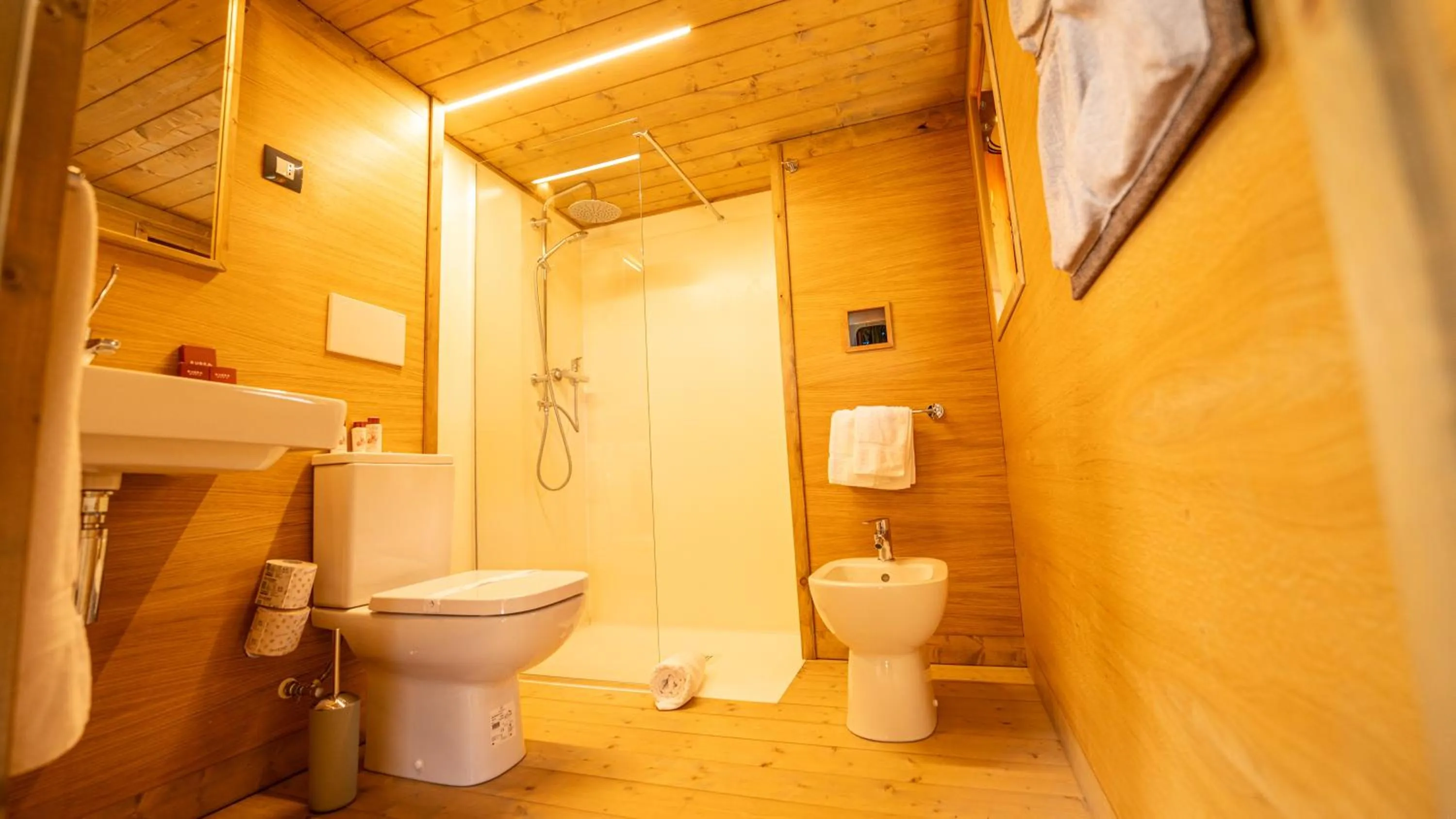 Shower in Terreforti Luxury Village