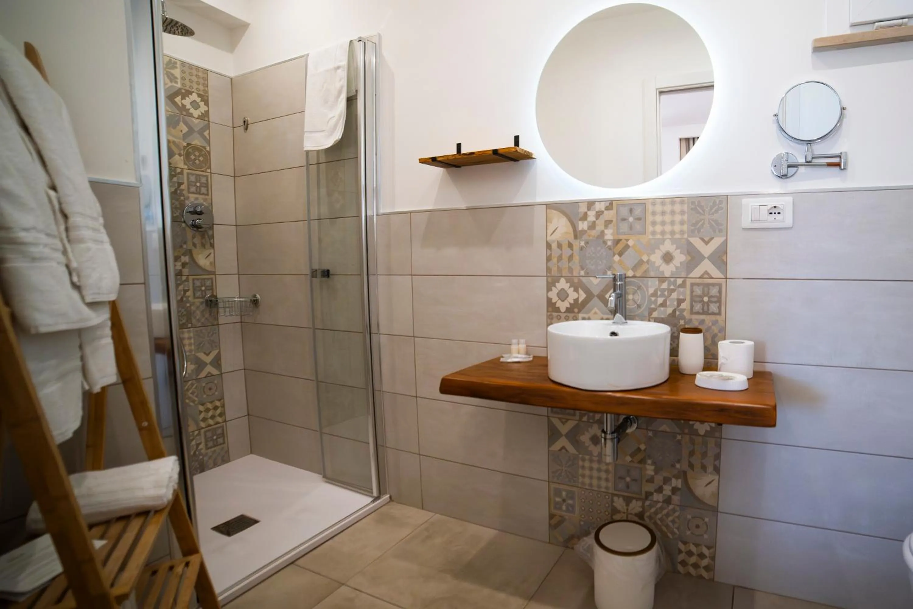 Shower in B&B MargAni Tropea