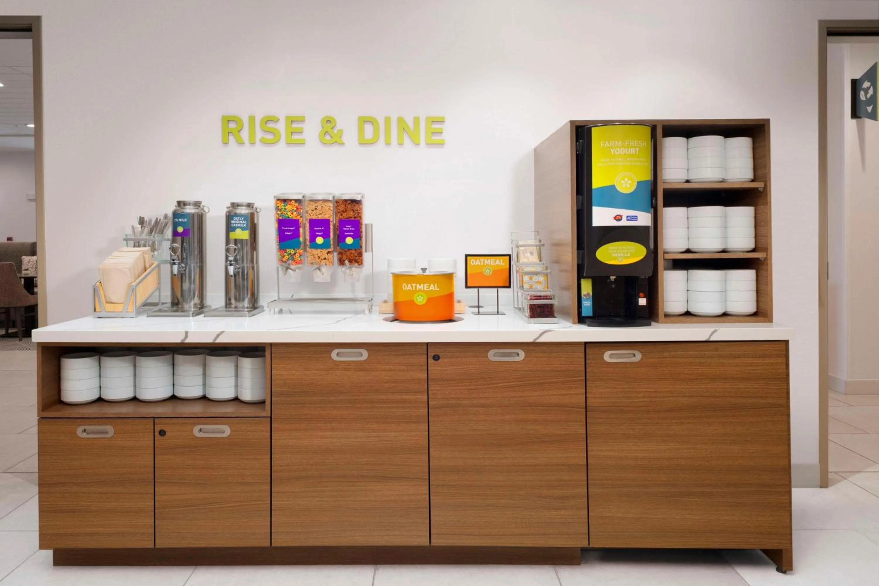 Breakfast in Home2 Suites By Hilton Albuquerque Airport