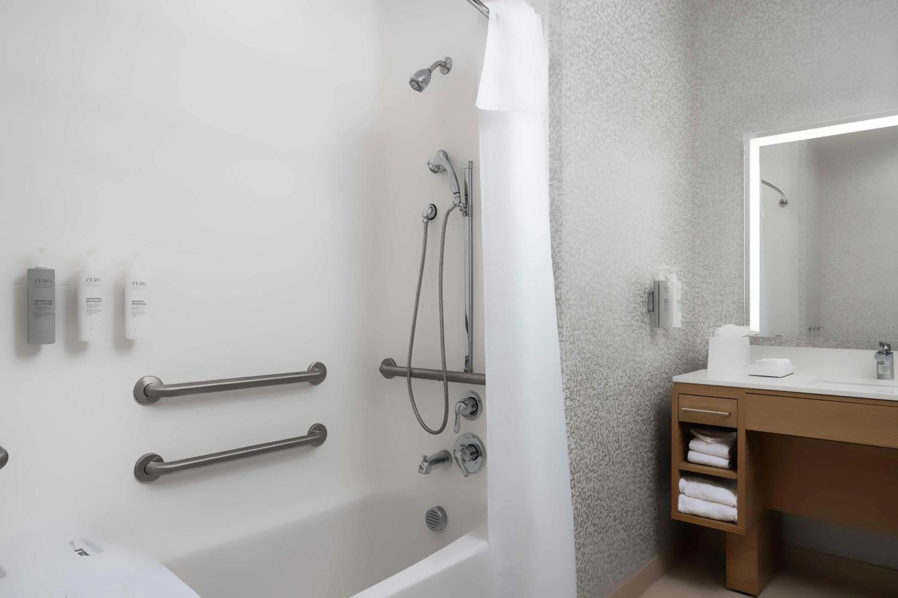 Bathroom in Home2 Suites By Hilton Marina