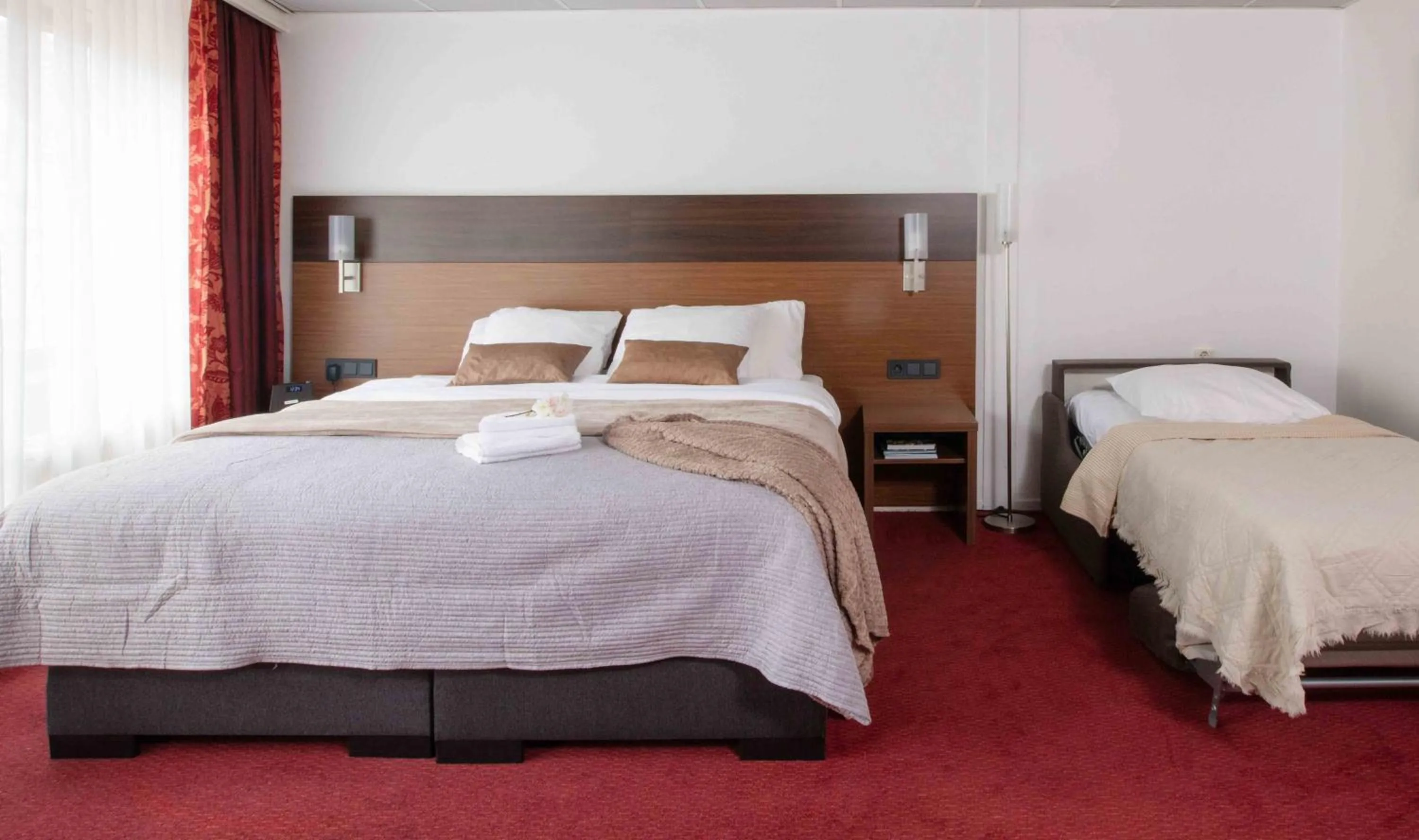 Bed in Hampshire Hotel Petit Nord