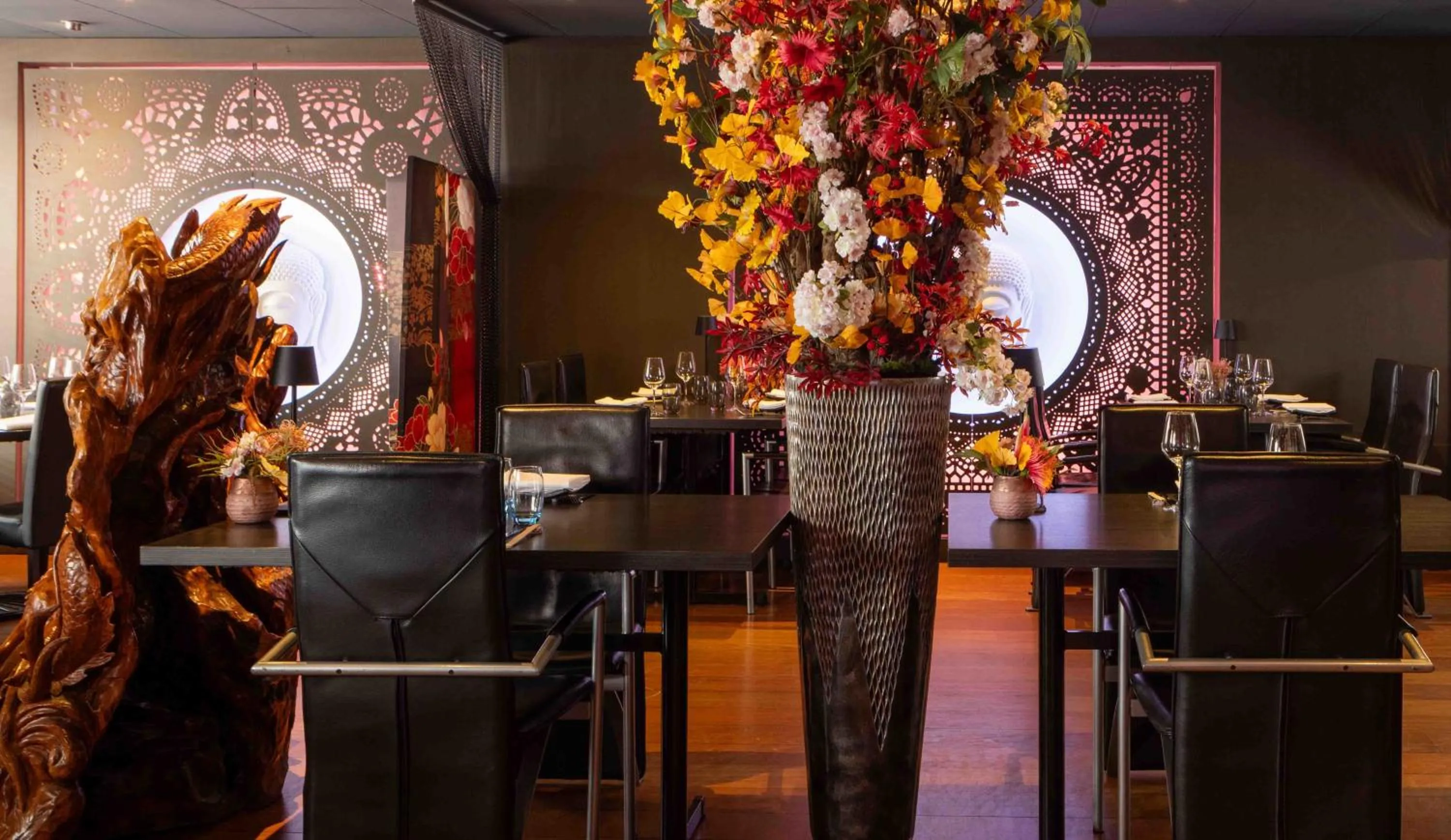 Restaurant/places to eat in Hampshire Hotel Petit Nord