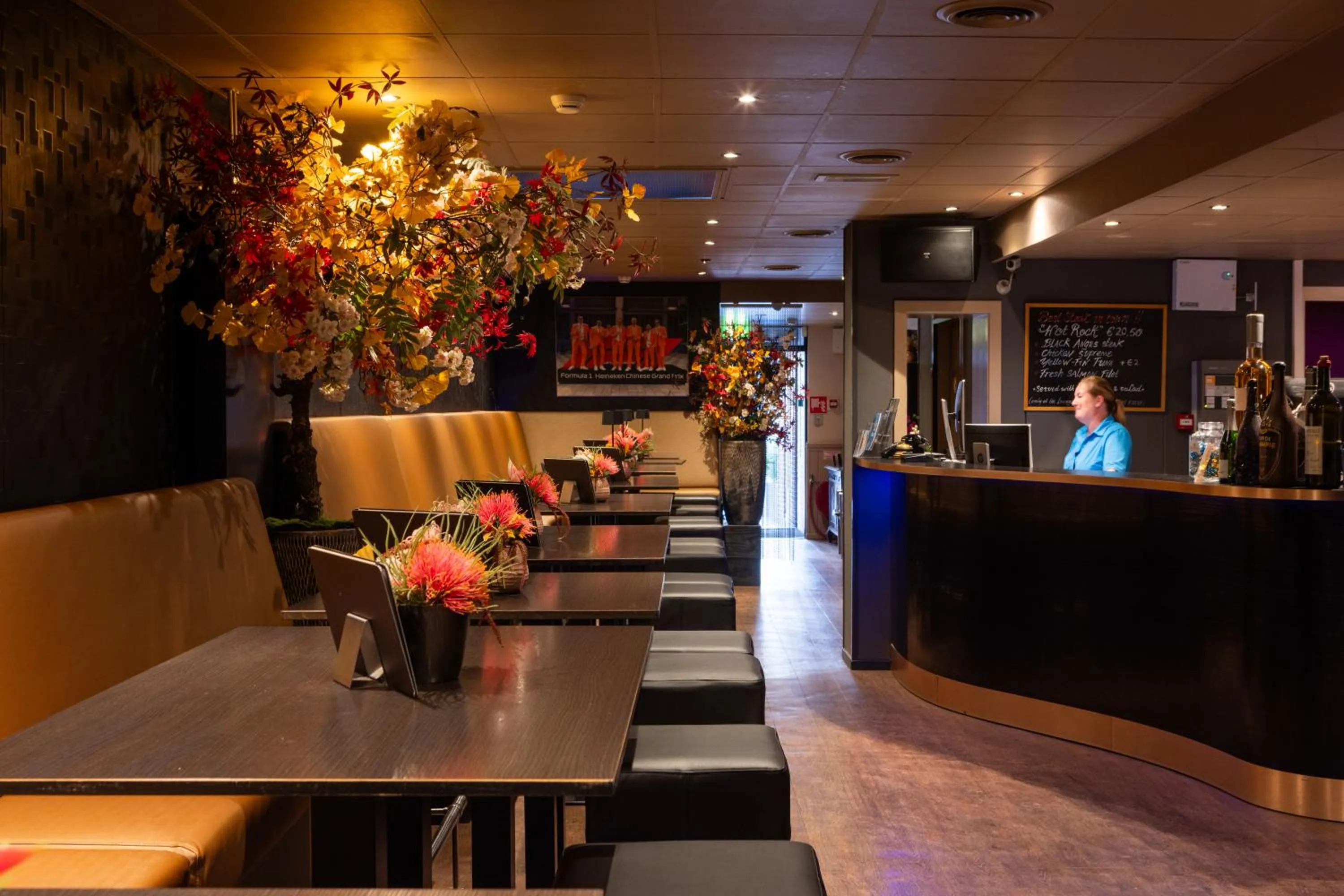 Lobby or reception in Hampshire Hotel Petit Nord