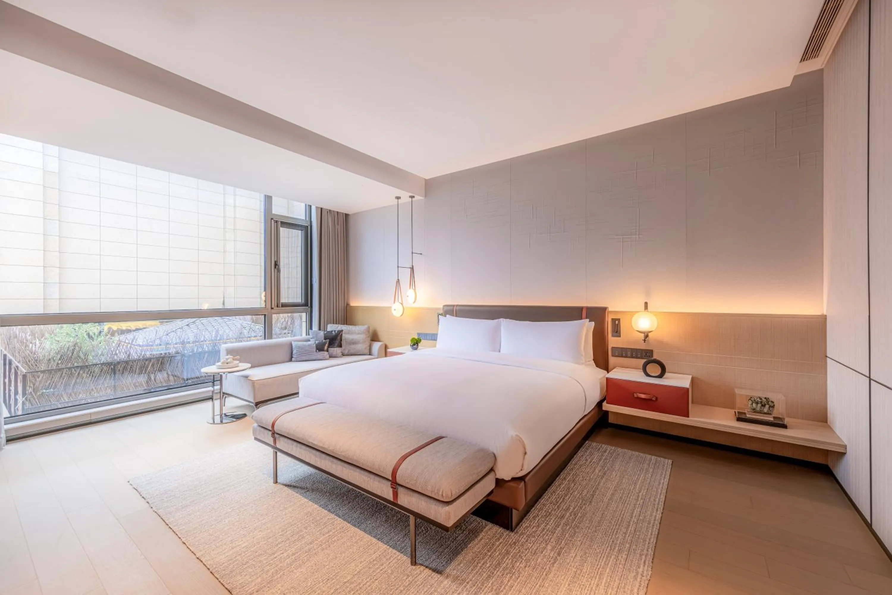 Bedroom, Bed in DoubleTree By Hilton Cangnan