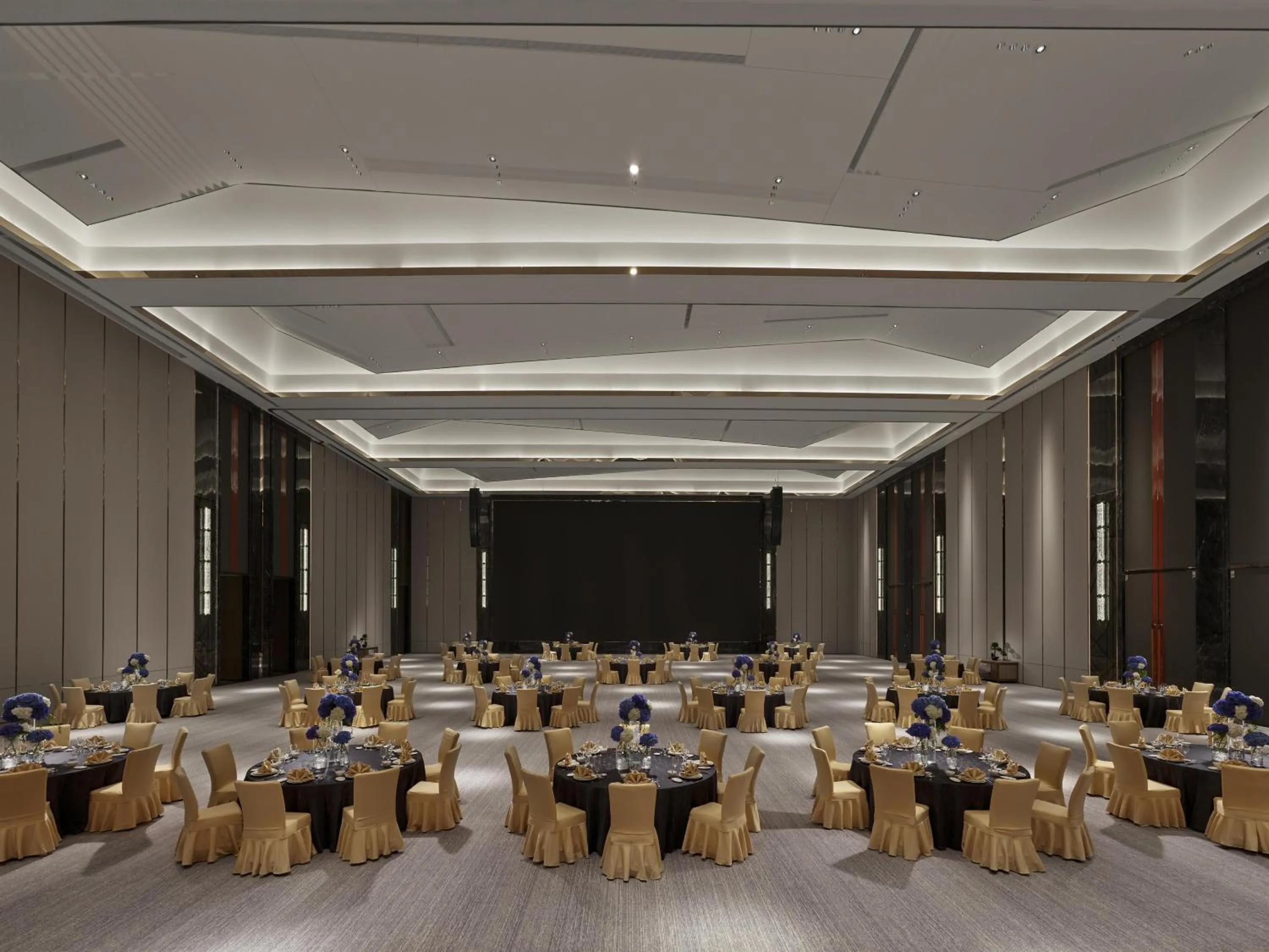 Meeting/conference room in DoubleTree By Hilton Cangnan