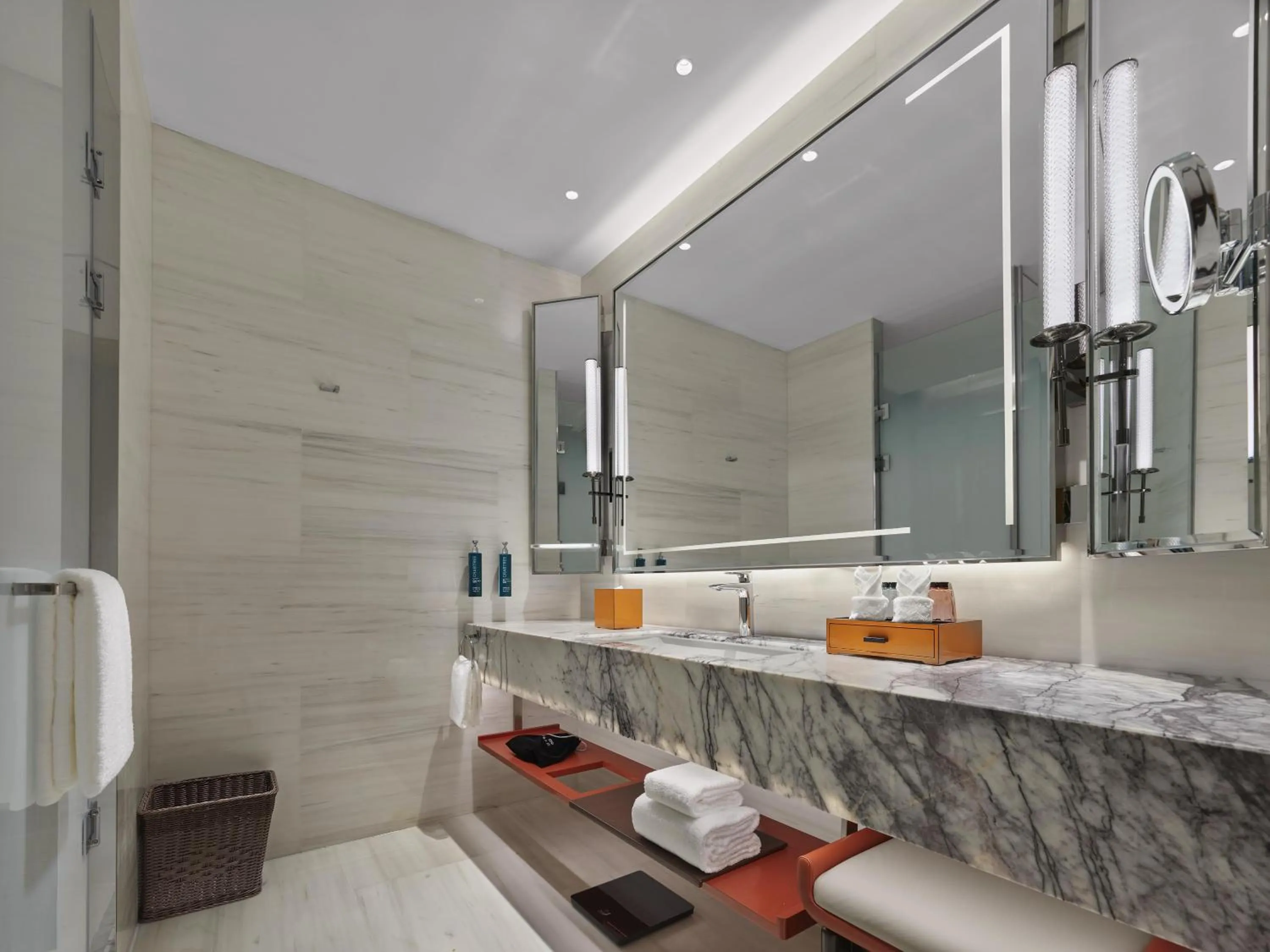 Bathroom in DoubleTree By Hilton Cangnan