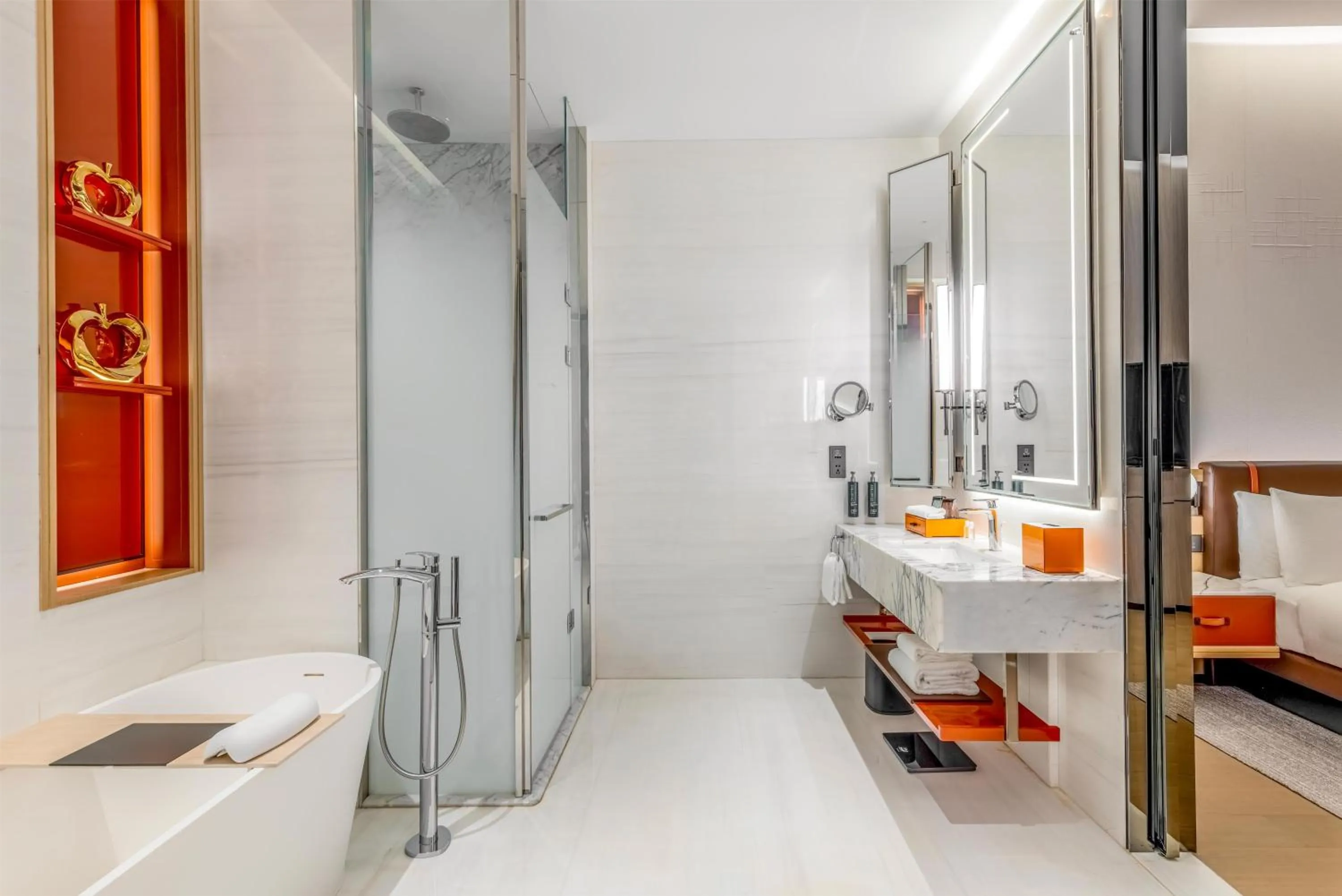 Bathroom in DoubleTree By Hilton Cangnan