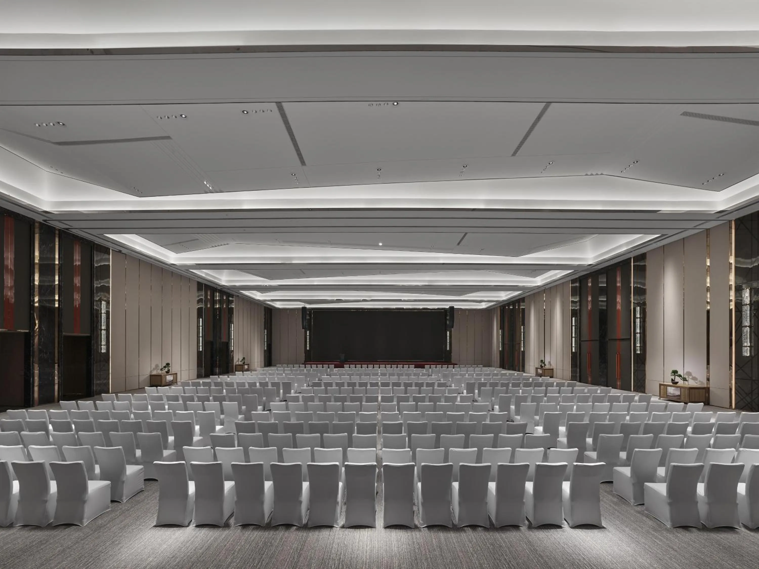 Meeting/conference room in DoubleTree By Hilton Cangnan