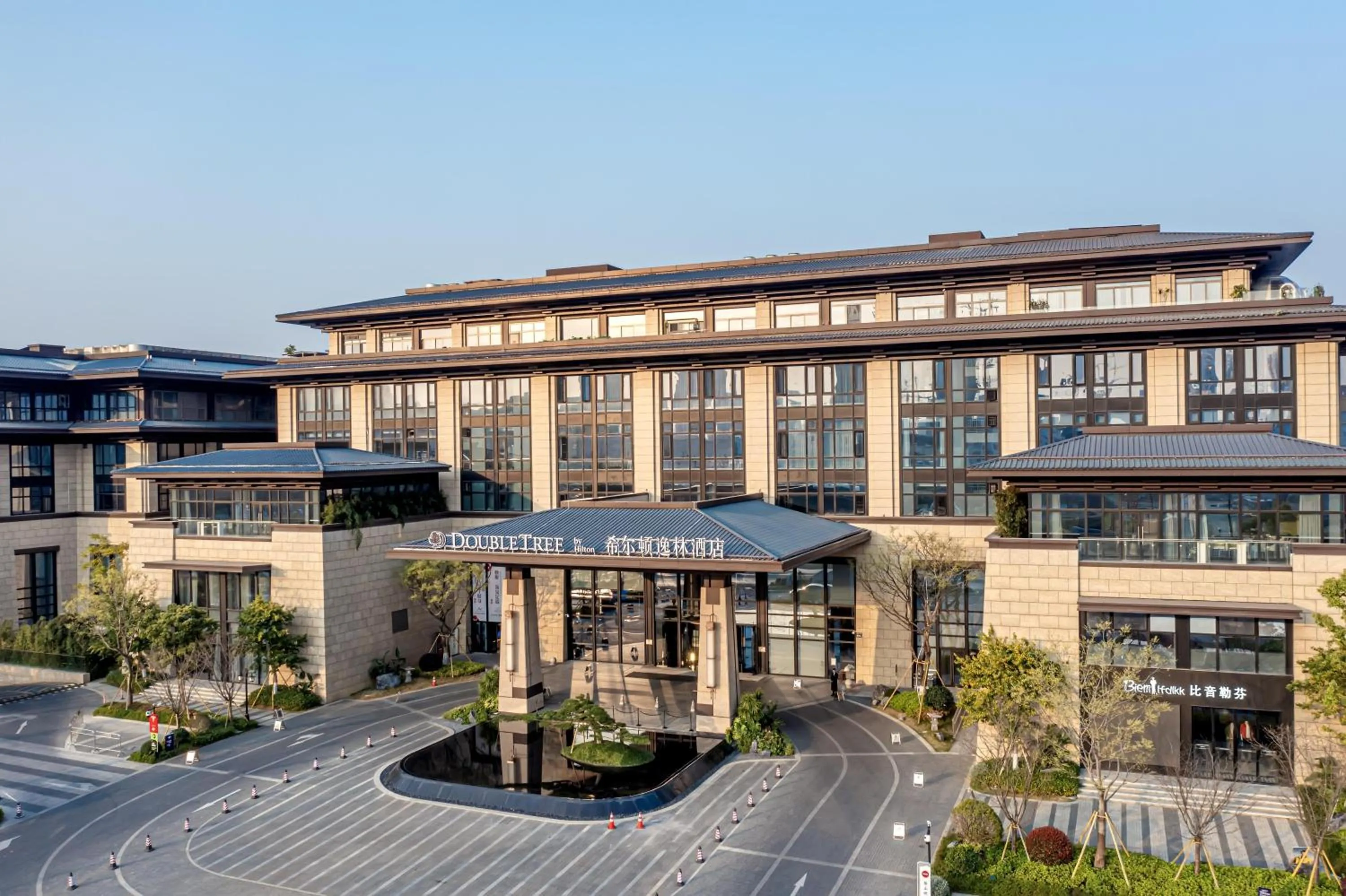 Property building in DoubleTree By Hilton Cangnan