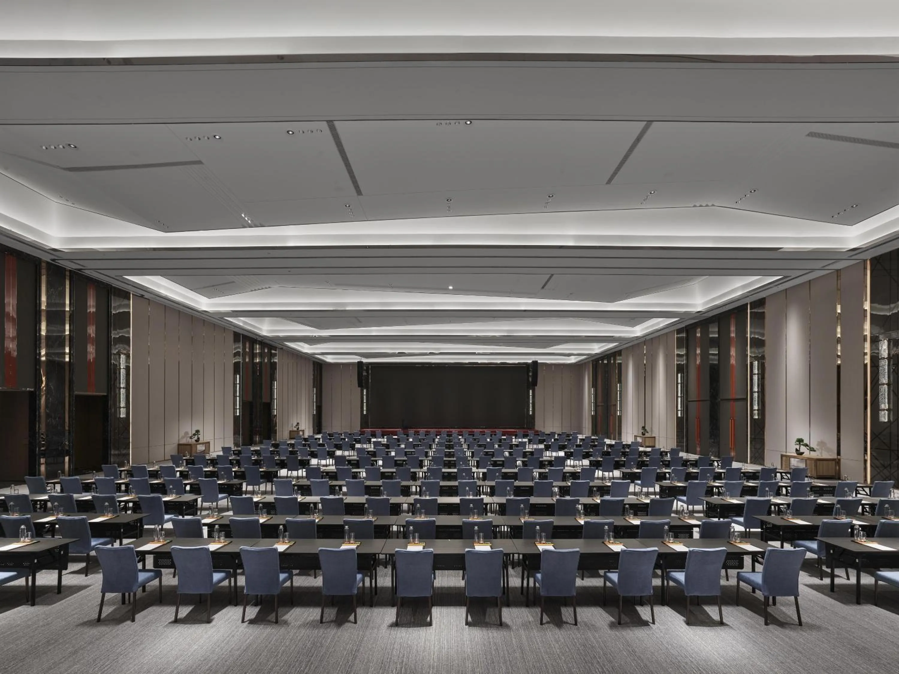 Meeting/conference room in DoubleTree By Hilton Cangnan