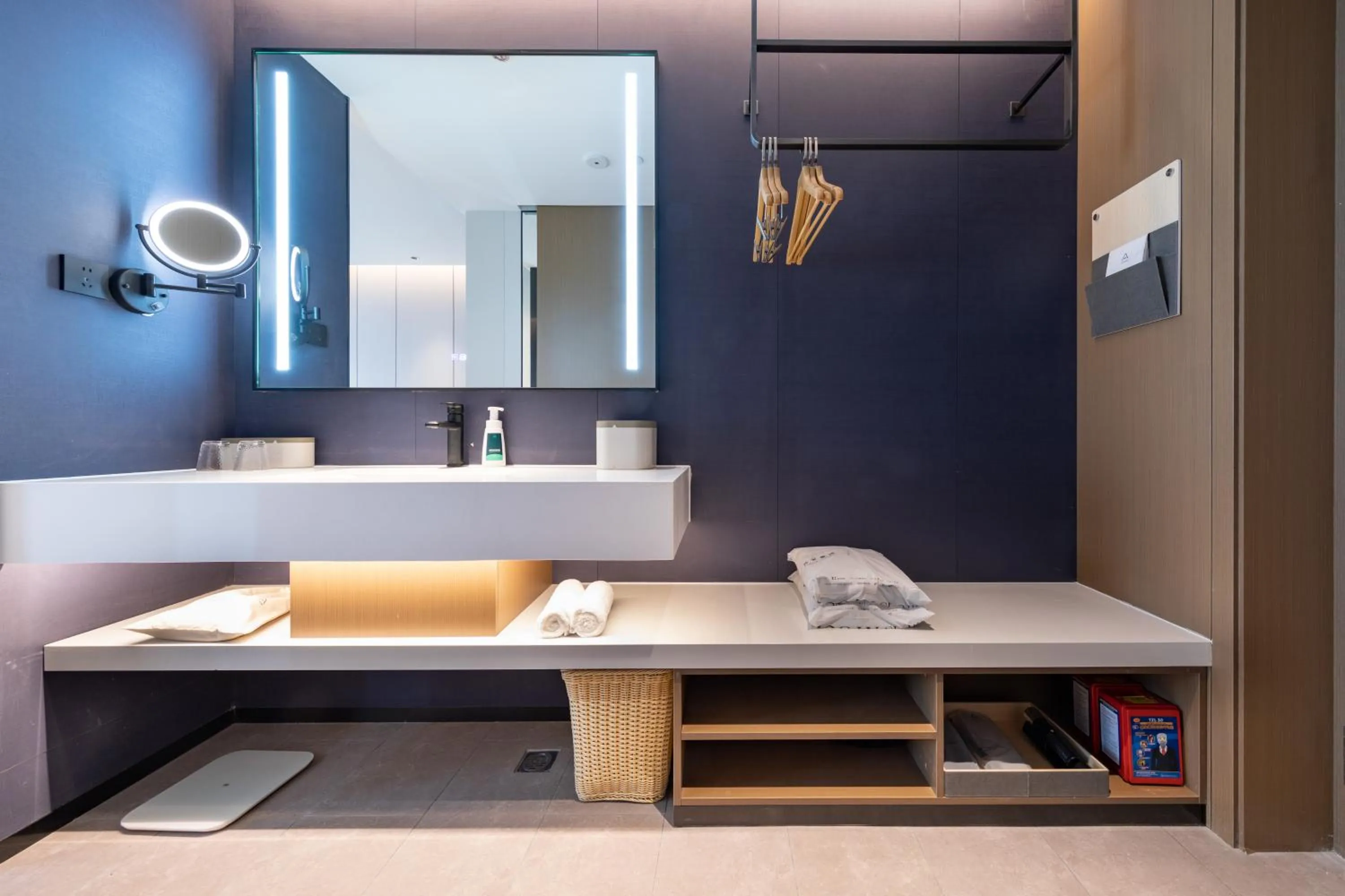 Atour Hotel Haikou Binhai Avenue Xixiu Beach