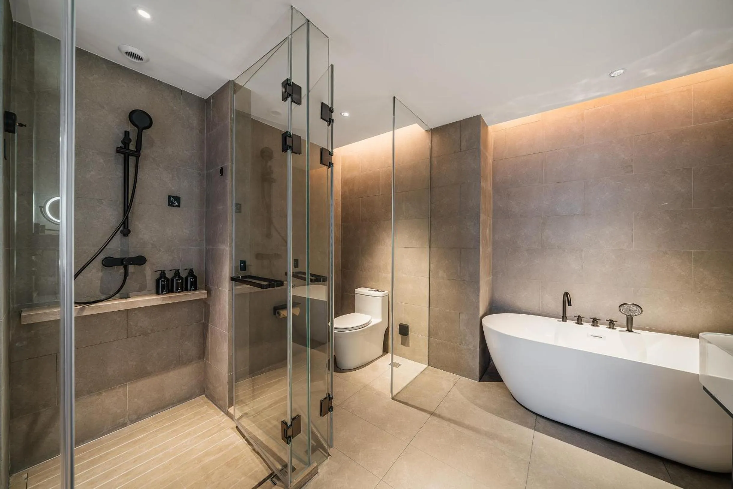 Toilet in Atour Hotel Chongqing Liangjiang District Jinke Center