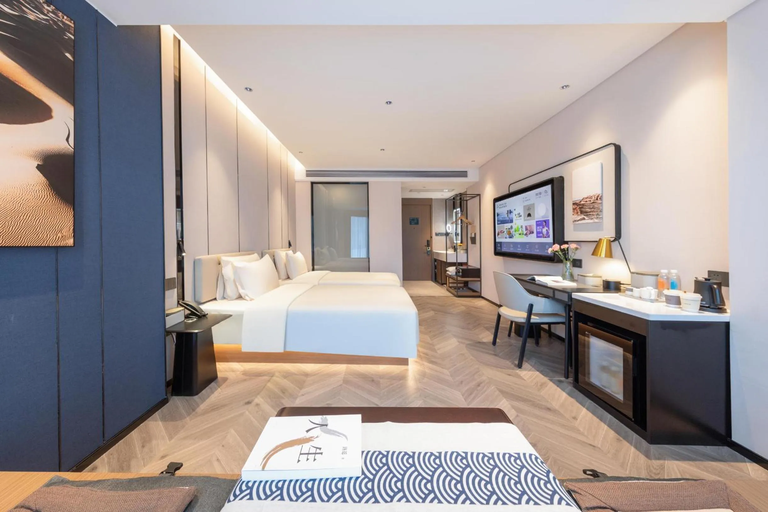 Photo of the whole room, Bed in Atour Hotel Shiguang Road Panyu Guangzhou