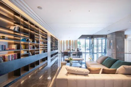 Atour Hotel Shanwei High-Speed Railway Station Binhai Park