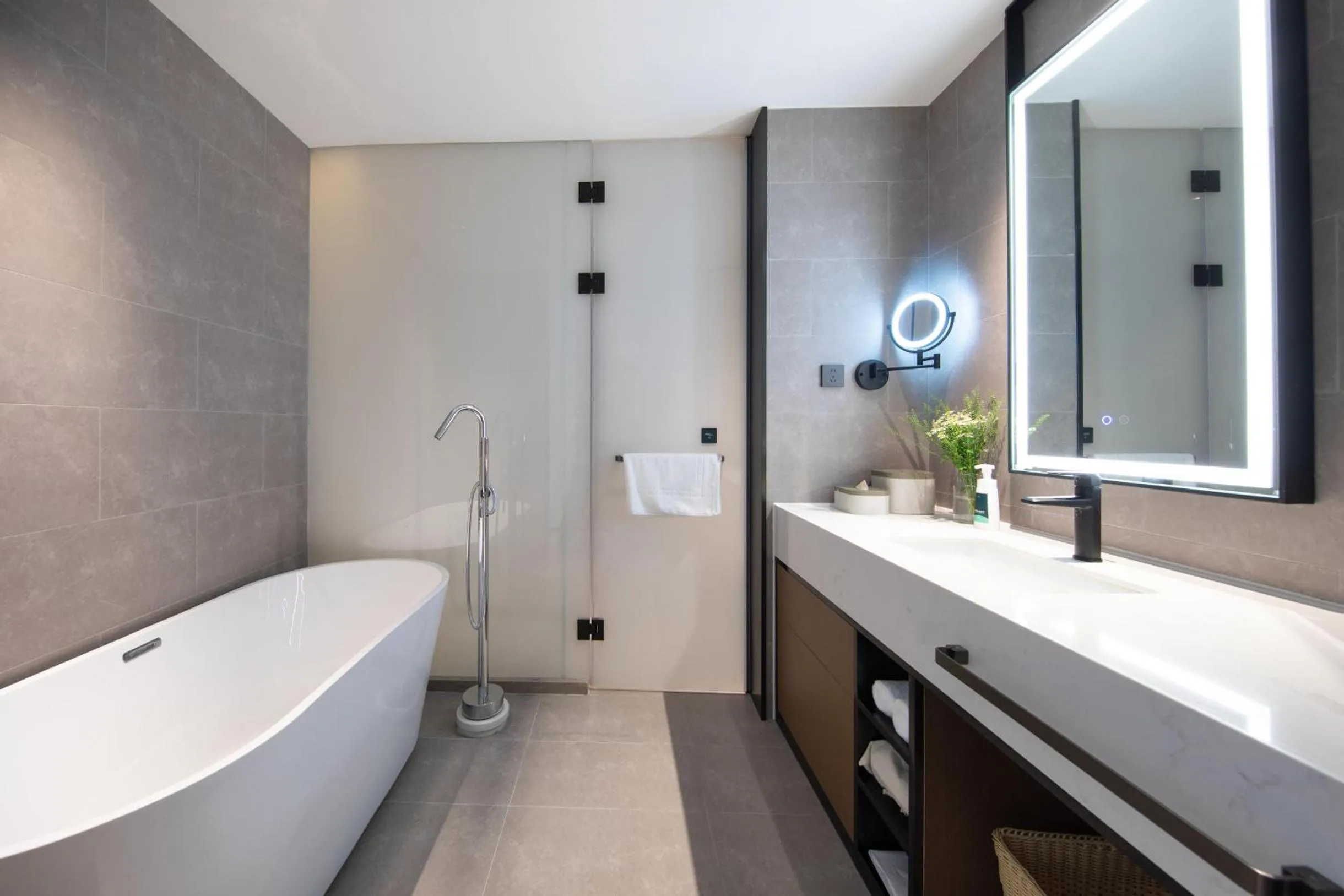Bathroom in Atour Hotel Shanwei High-Speed Railway Station Binhai Park