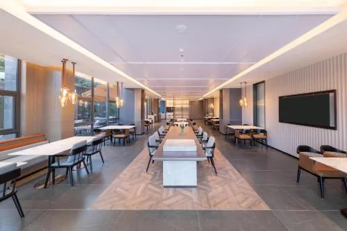 Atour Hotel Shanwei High-Speed Railway Station Binhai Park