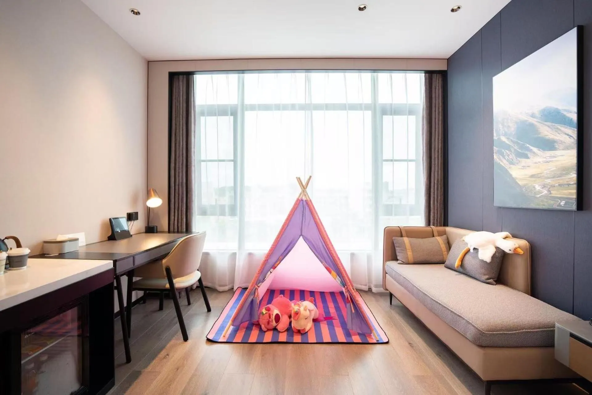 Atour Hotel Shanwei High-Speed Railway Station Binhai Park
