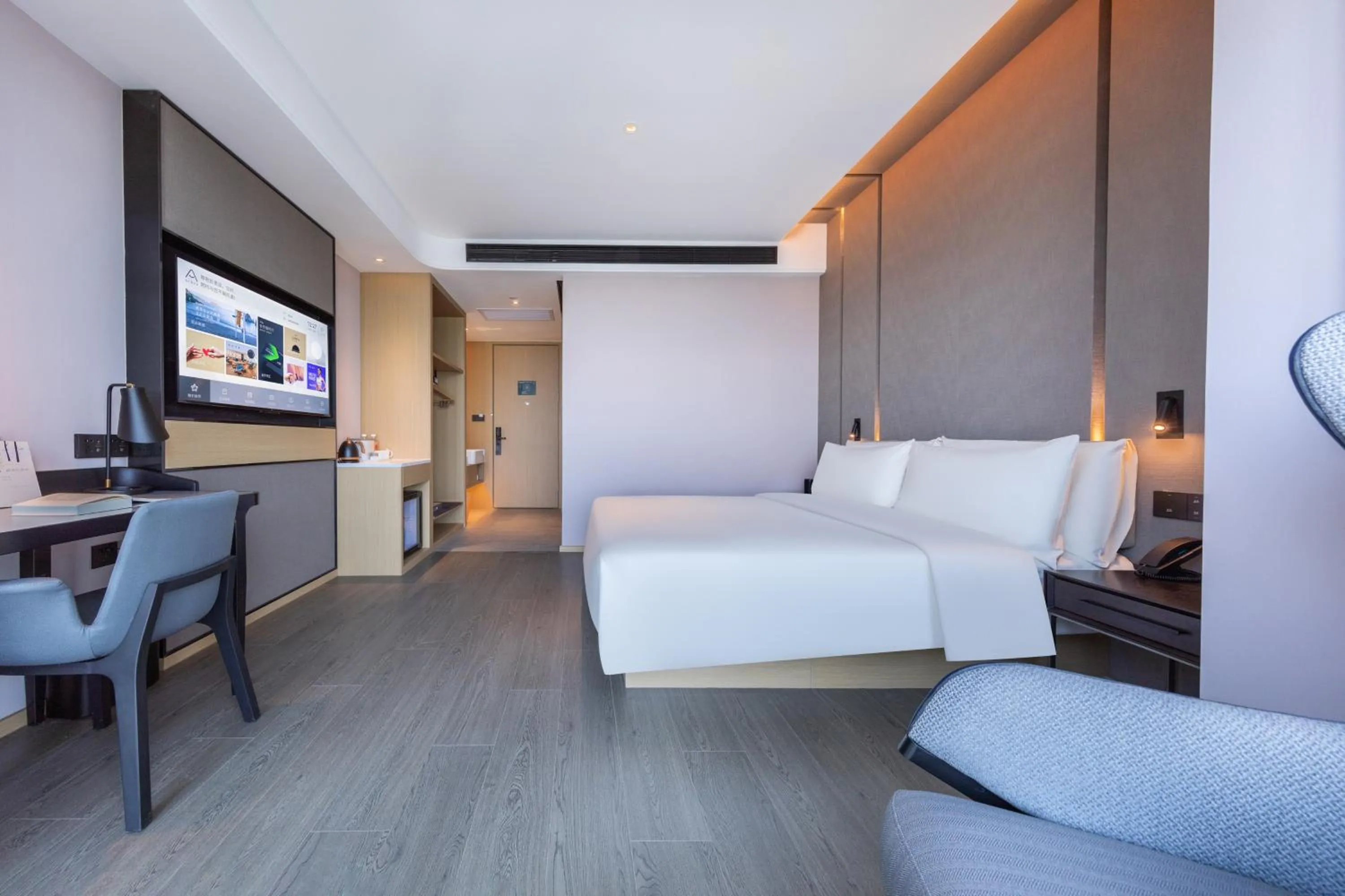 Bedroom, Bed in Atour Hotel Wuhan University of Technology Jiedaokou