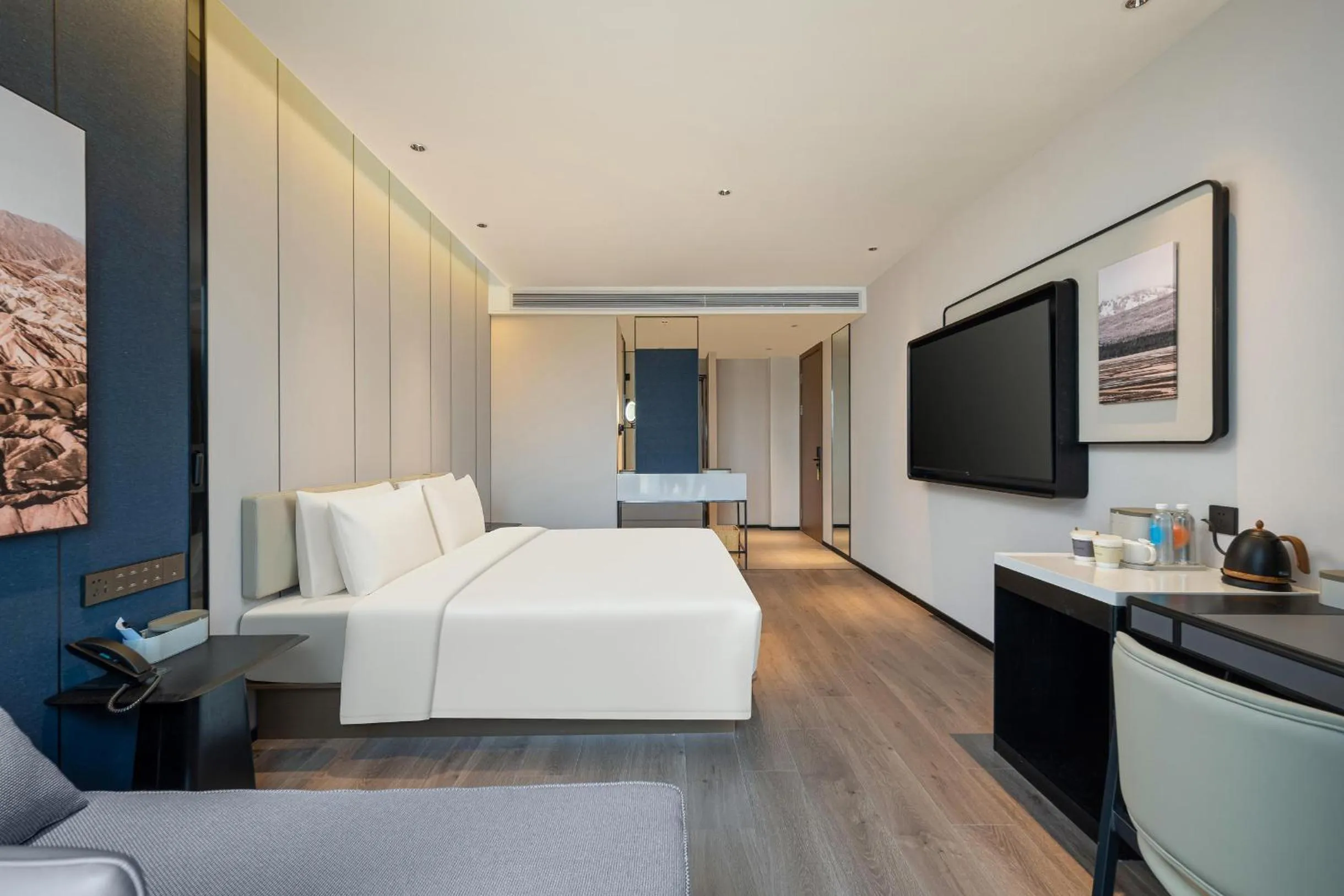 Bed in Atour Hotel Nantong Longxin Plaza