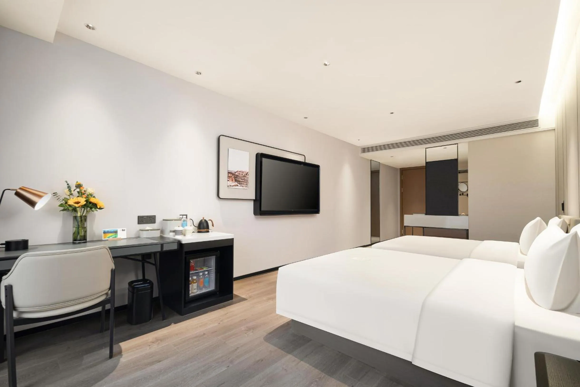 Bed in Atour Hotel Nantong Longxin Plaza