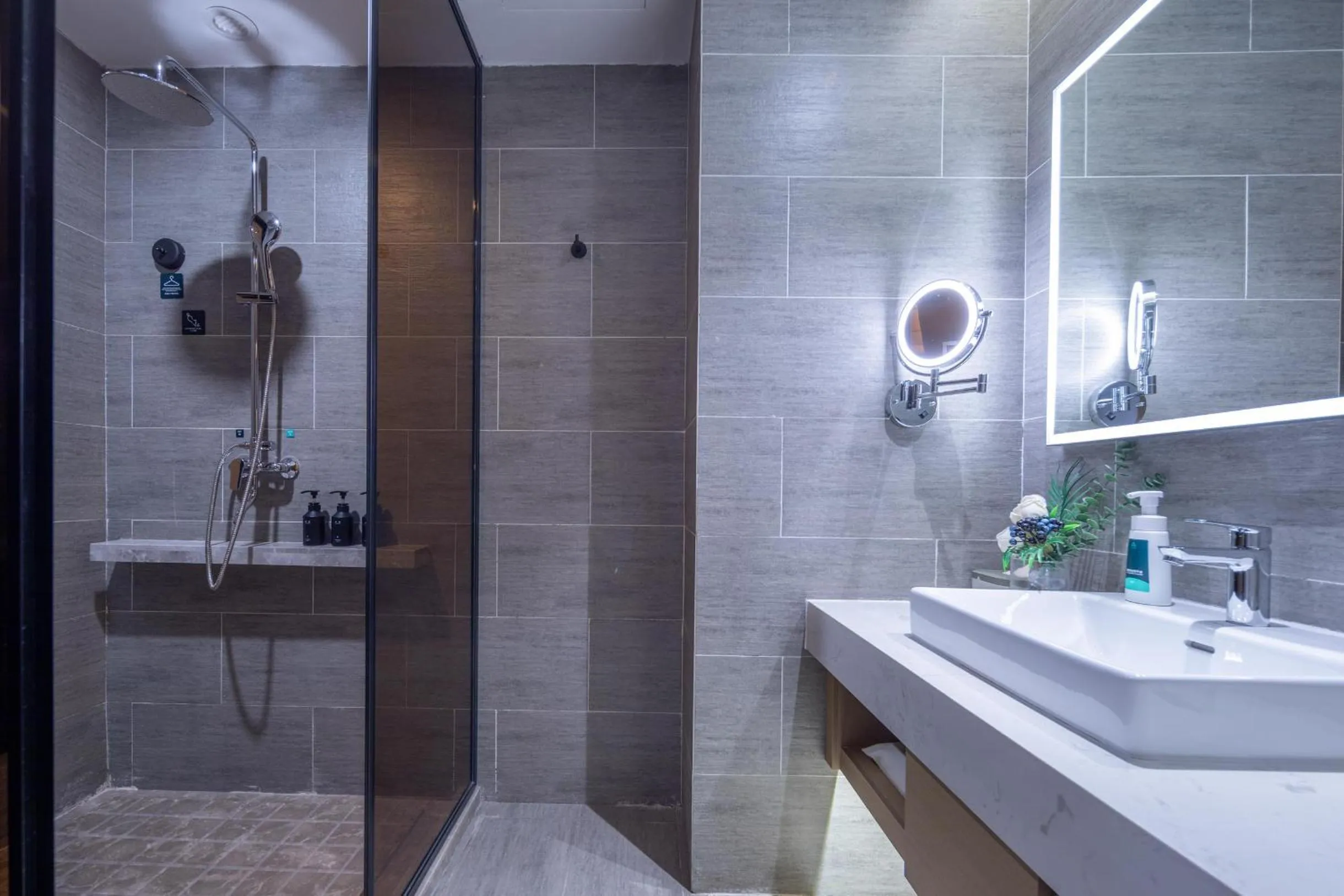 Atour Hotel Jincheng Gaoping High-Speed East Railway Station