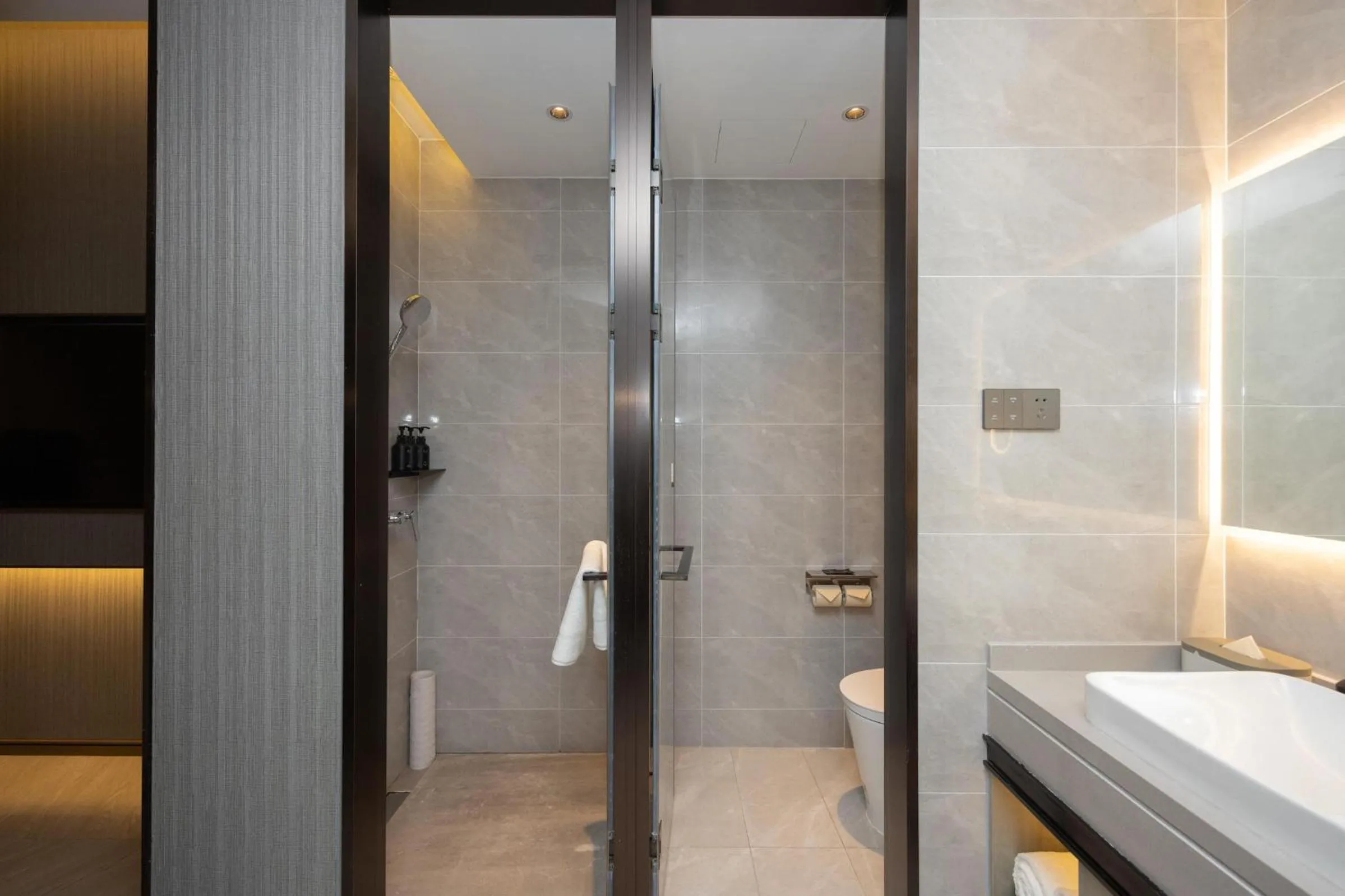 Atour X Hotel Shanghai Hongqiao National Exhibition Qibao Old Street