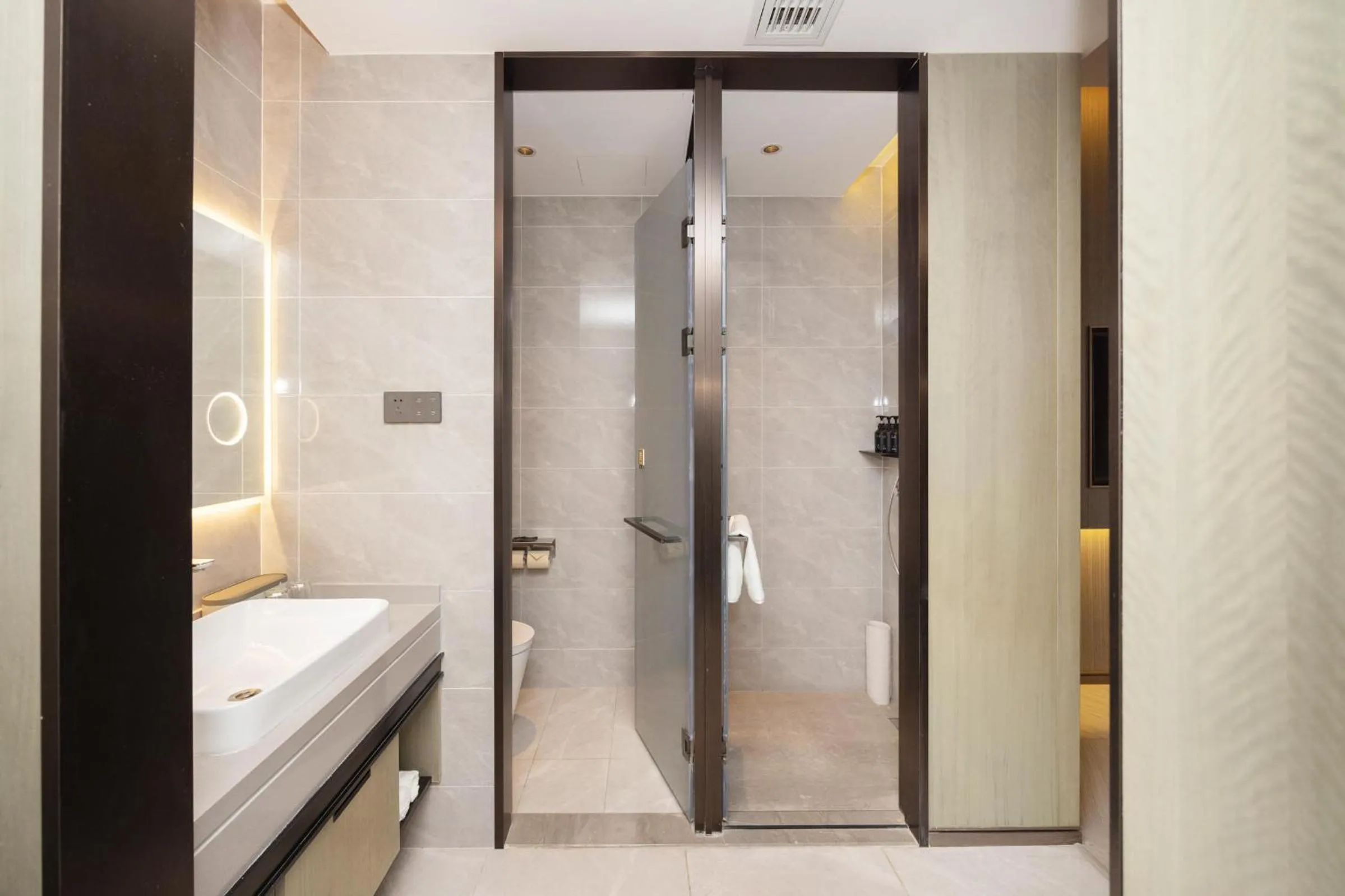 Atour X Hotel Shanghai Hongqiao National Exhibition Qibao Old Street